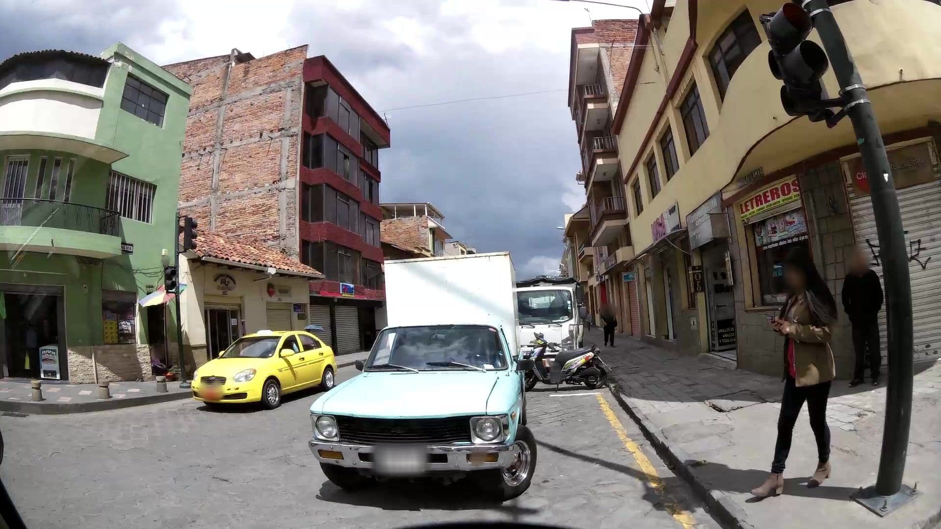 Street view near Apart Hotel Casa Blanca, Cuenca — © kaartcam (CC BY-SA · Mapillary)