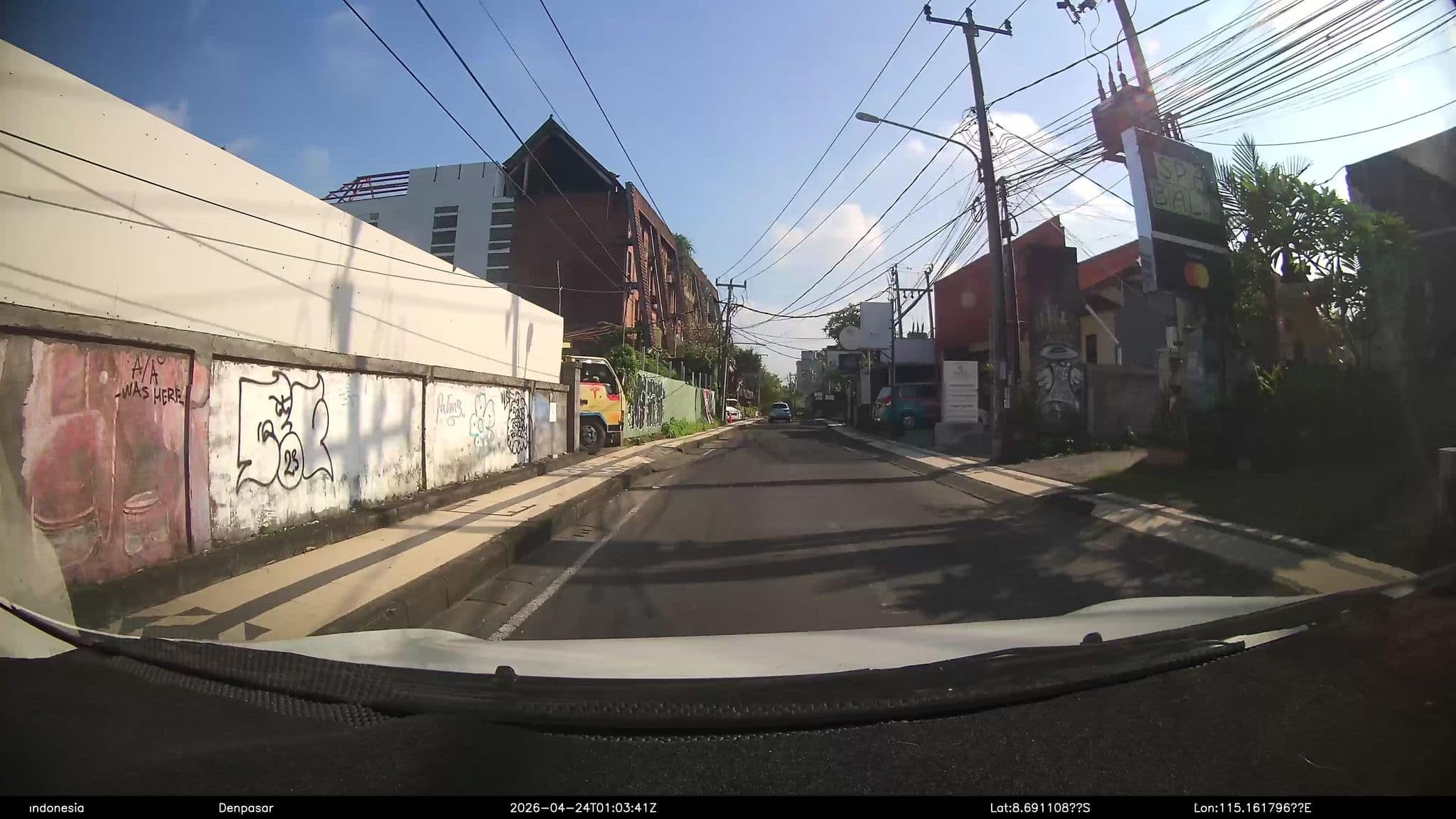 Street view near Tijili Seminyak, Legian — © Kaart---360 (CC BY-SA · Mapillary)