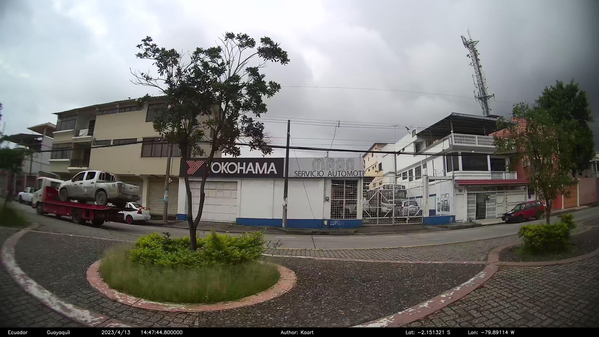 Street view near Suites La Rosa Airport Guayaquil, Guayaquil — © kaart_2 (CC BY-SA · Mapillary)