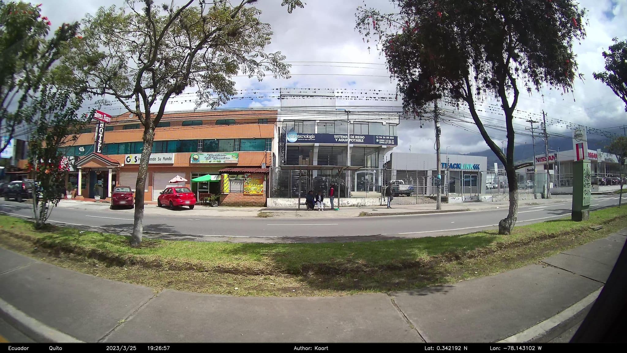Street view near Hotel Sierra Norte, Ibarra — © kaart_2 (CC BY-SA · Mapillary)