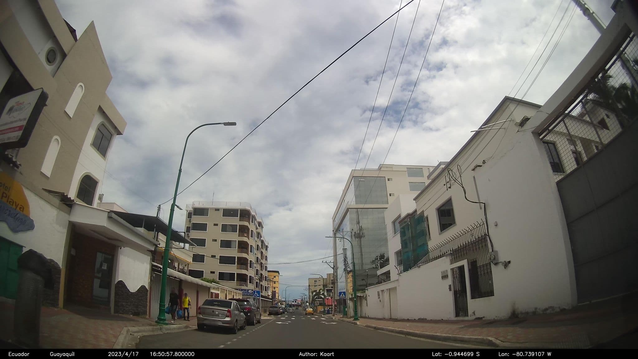 Street view near Hotel Playa Murciélago, Manta — © kaart_2 (CC BY-SA · Mapillary)