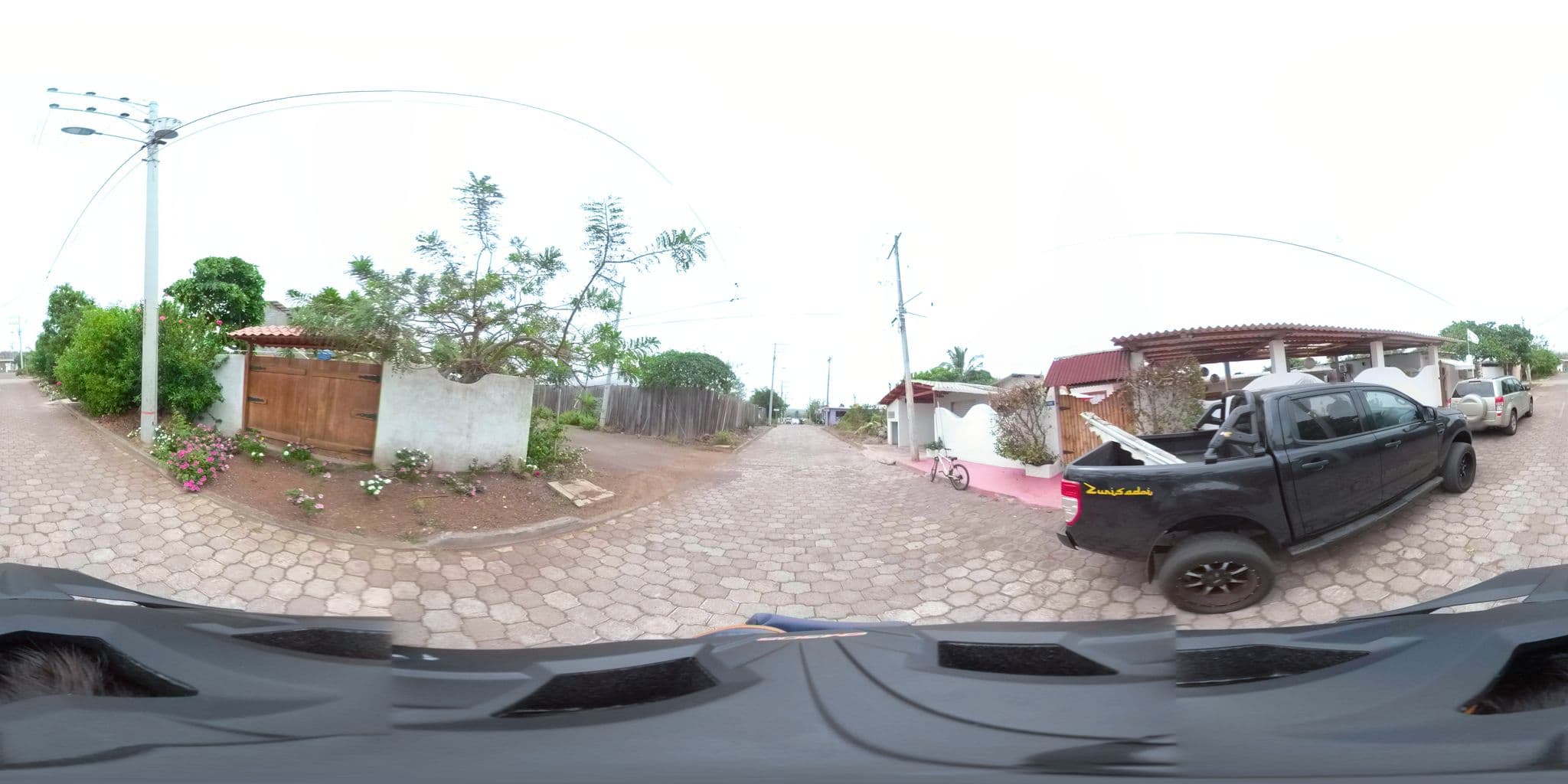 Street view near Hostal Zurizadai Galapagos, Puerto Ayora — © sdanielzer (CC BY-SA · Mapillary)