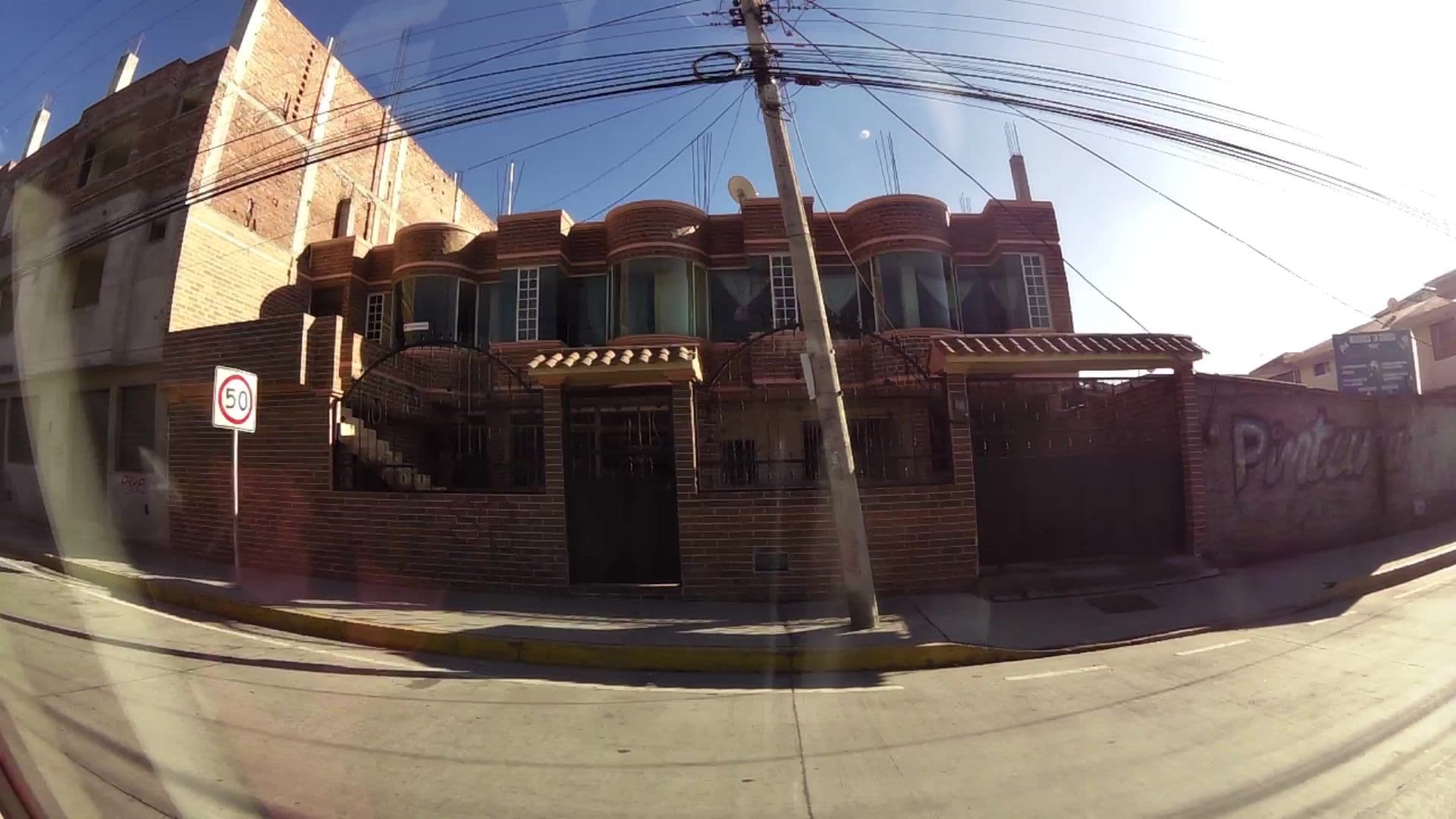 Street view near Hotel Princesa Yaiza, Riobamba — © kaartcam (CC BY-SA · Mapillary)