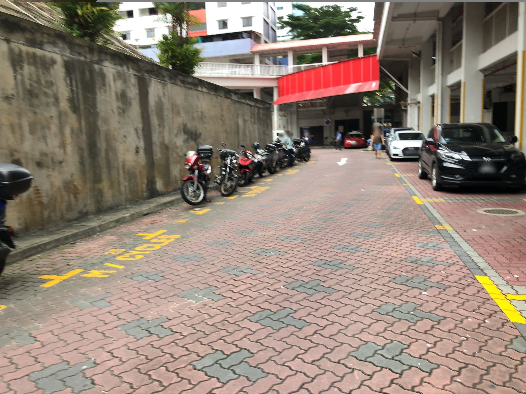 Street view near CSW Hostel (formerly known as Century Service World), Outram Park — © jeanchan21 (CC BY-SA · Mapillary)