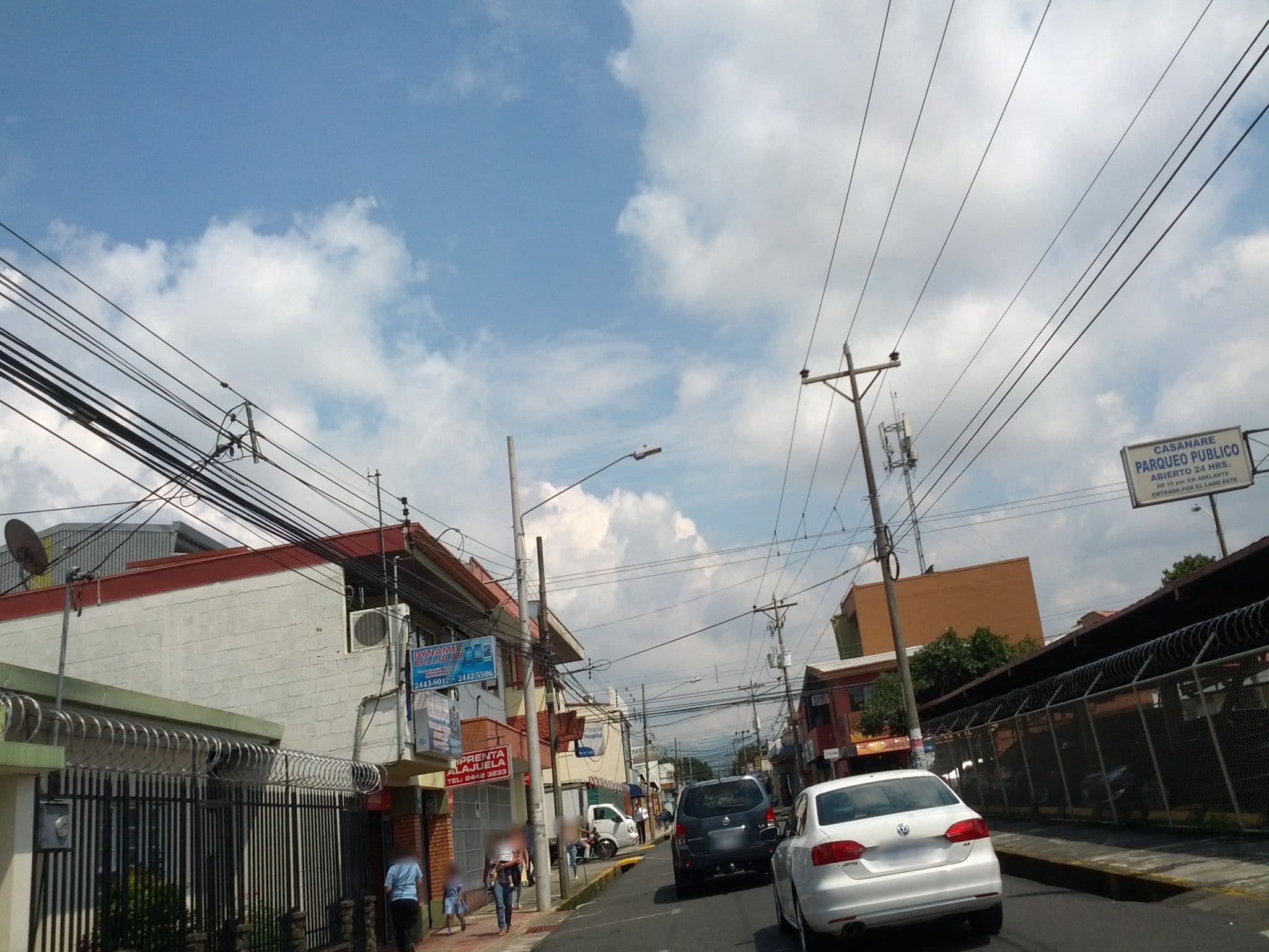 Street view near Café Hotel Tucán, Alajuela — © elotrojames (CC BY-SA · Mapillary)