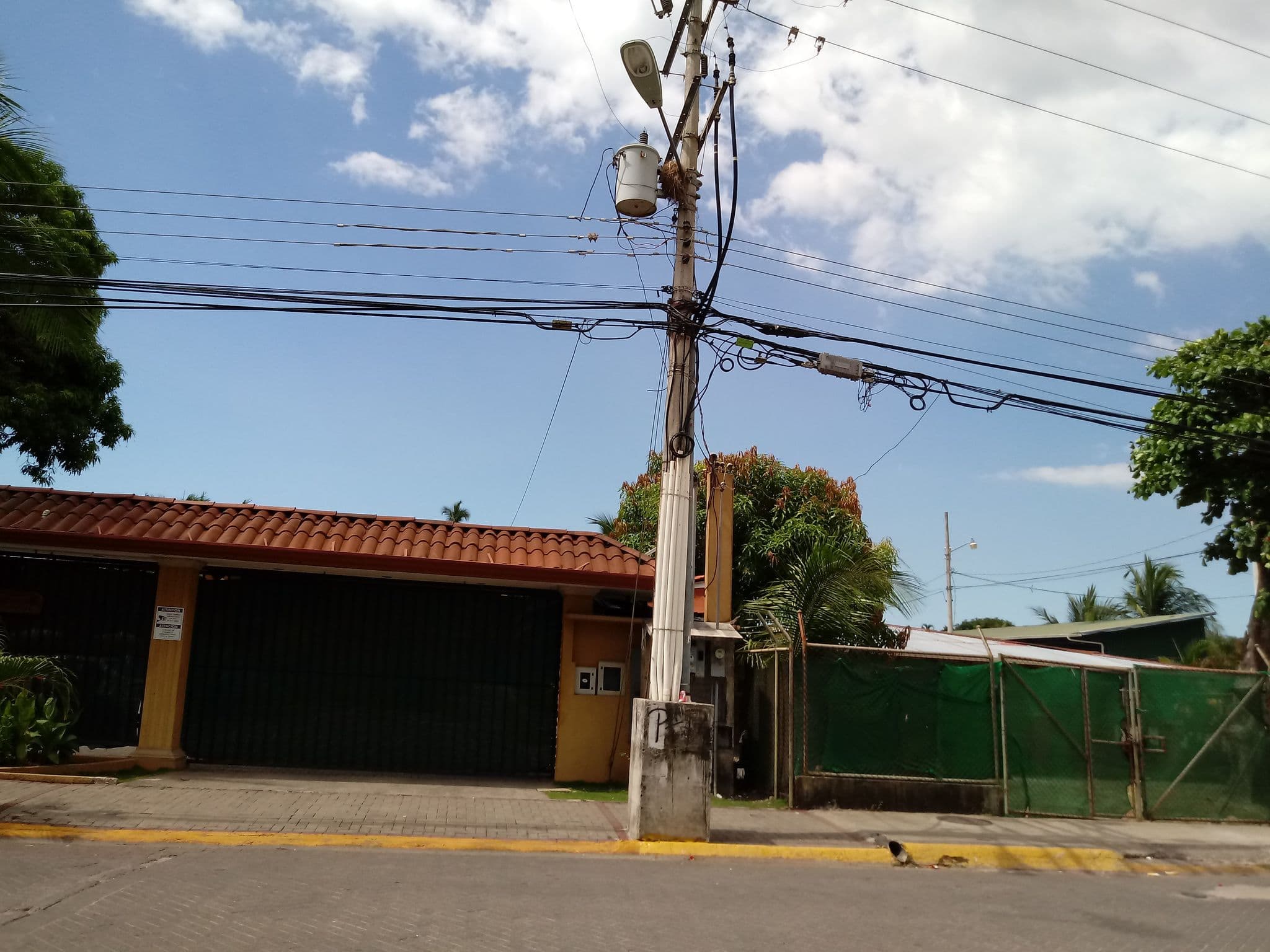 Street view near Republik Hotel & Steak House, Jacó — © elopio (CC BY-SA · Mapillary)