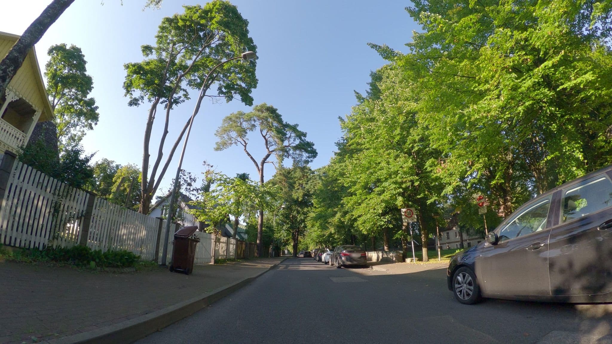 Street view near Villa Del Mar, Jūrmala — © hellphoto (CC BY-SA · Mapillary)