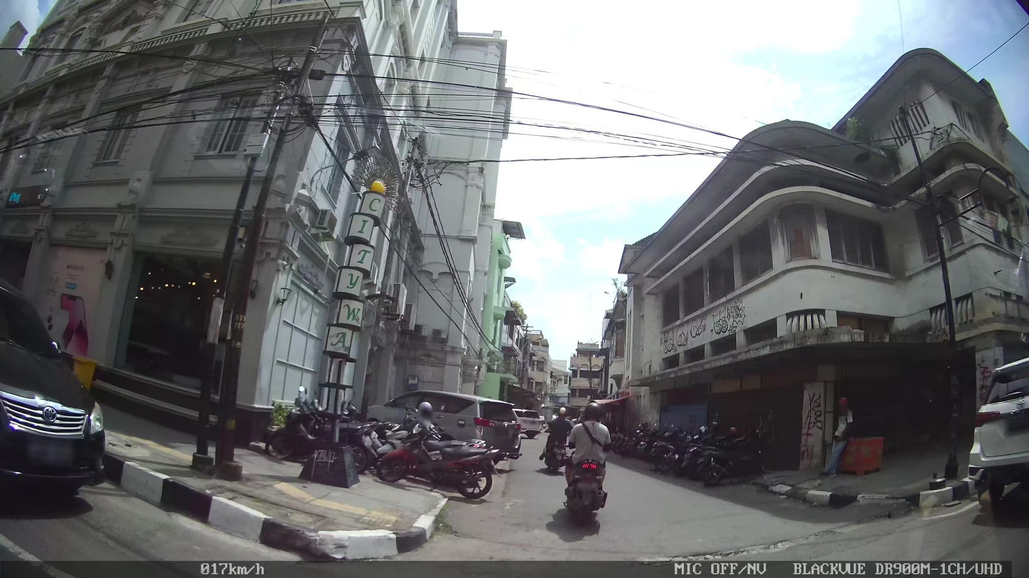 Street view near Kama Hotel, Medan — © kaart_2 (CC BY-SA · Mapillary)