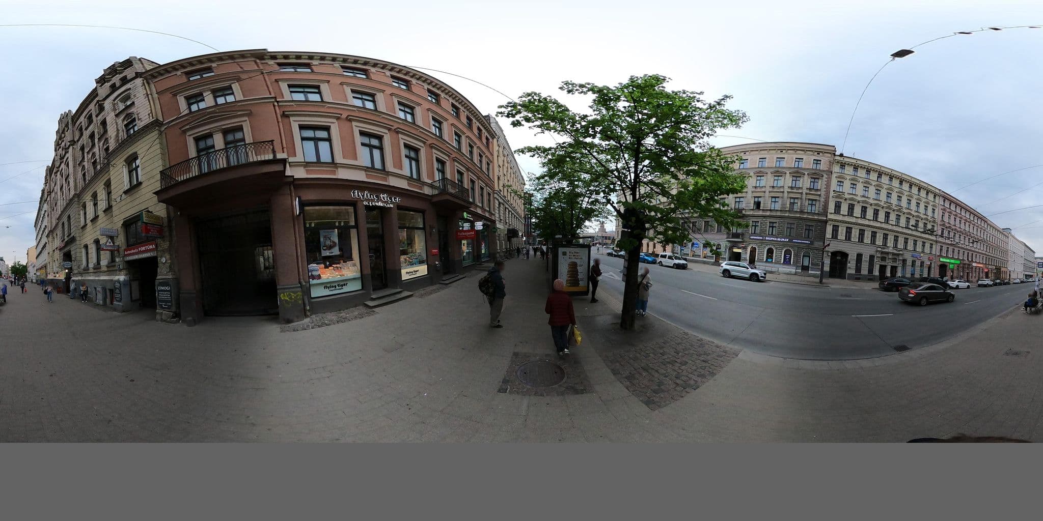 Street view near Antik, Riga — © richlv (CC BY-SA · Mapillary)