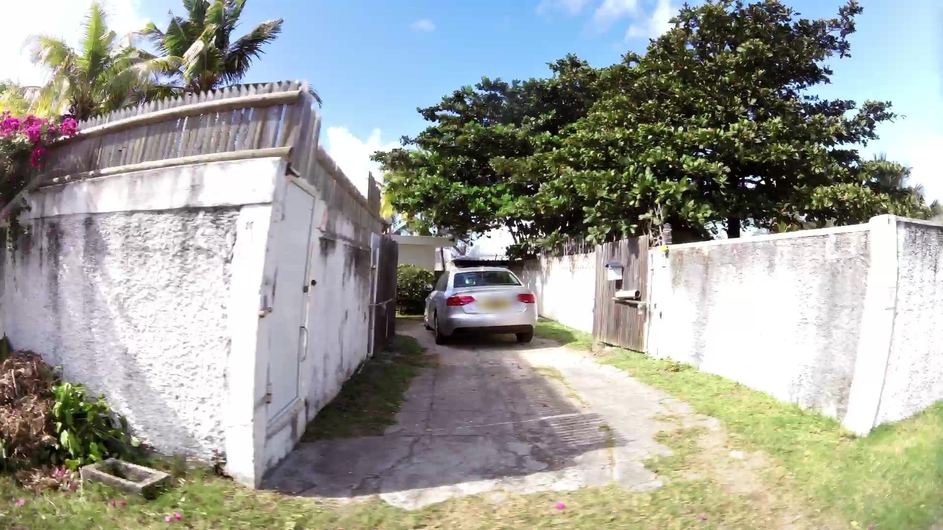 Street view near Le Veloutier Blanc Beachfront Villa, Beau Vallon — © kaartcam (CC BY-SA · Mapillary)