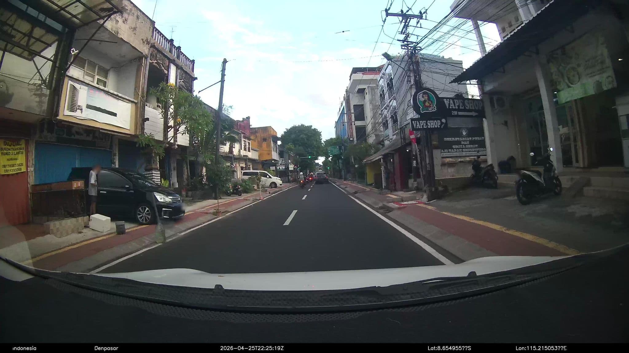 Street view near Losmen Puri, Denpasar