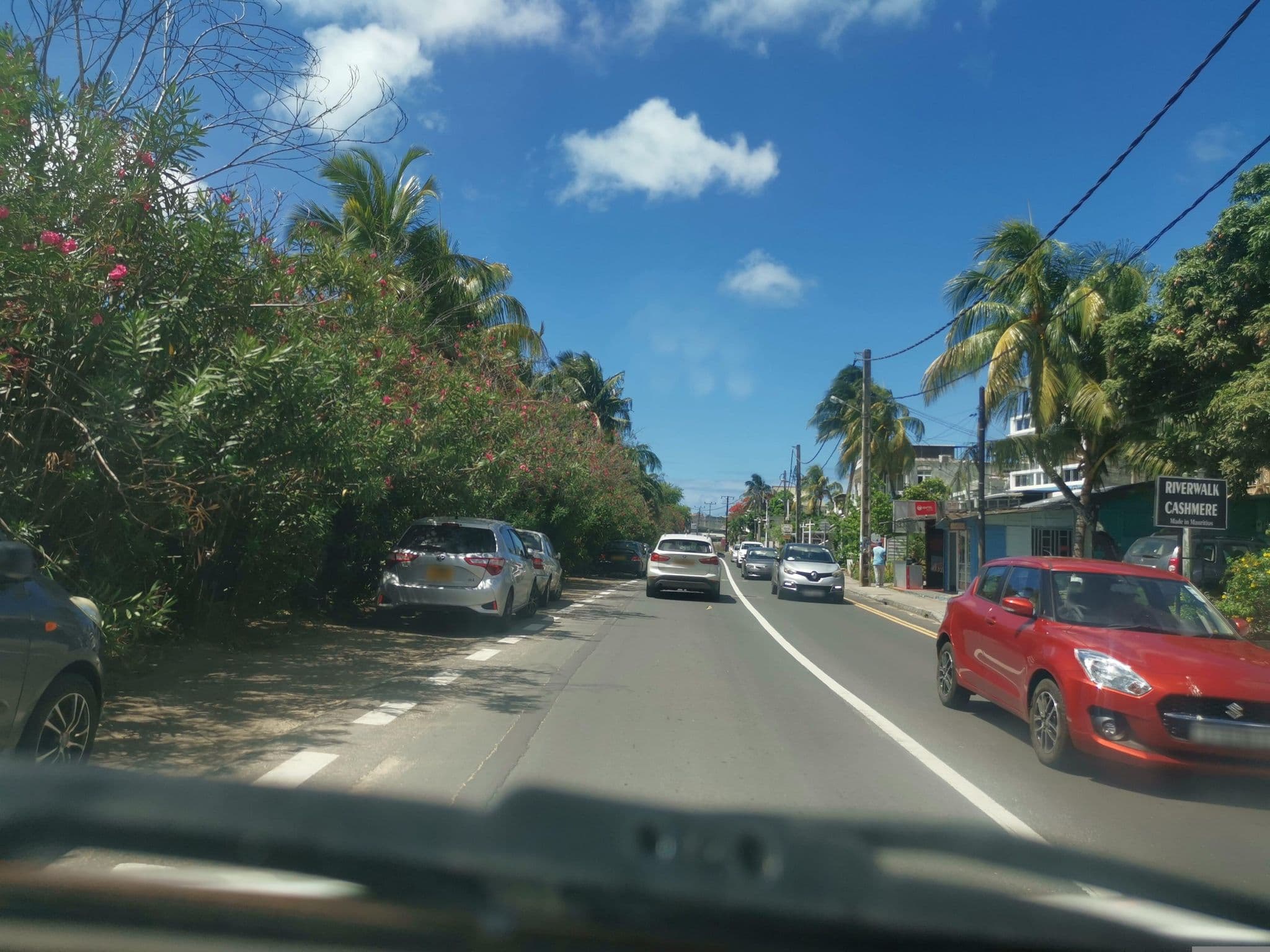 Street view near Hotel maurice, Grand Baie — © armandr (CC BY-SA · Mapillary)