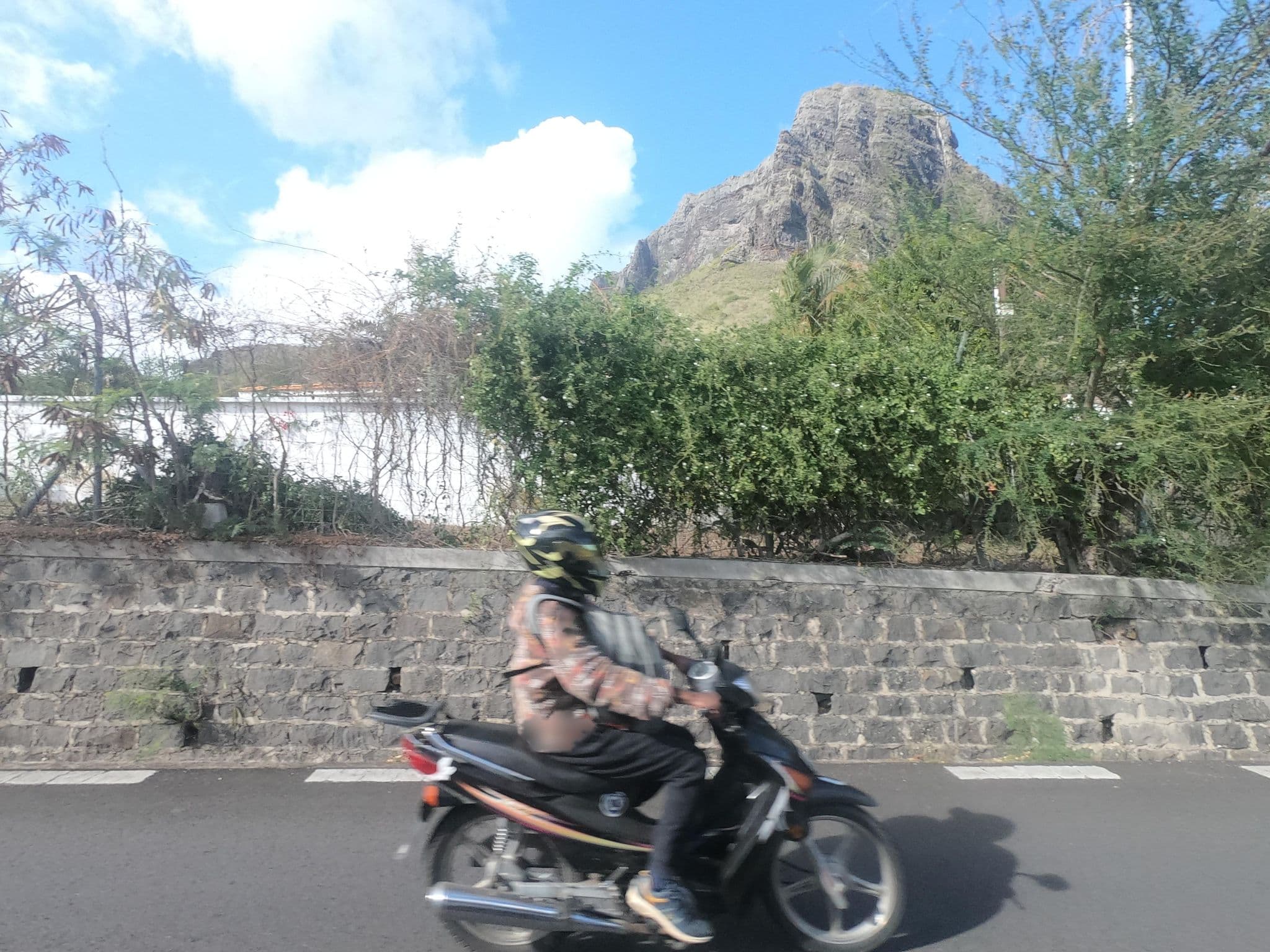 Street view near Villa du Morne, Petite Case Noyale — © filohipo (CC BY-SA · Mapillary)
