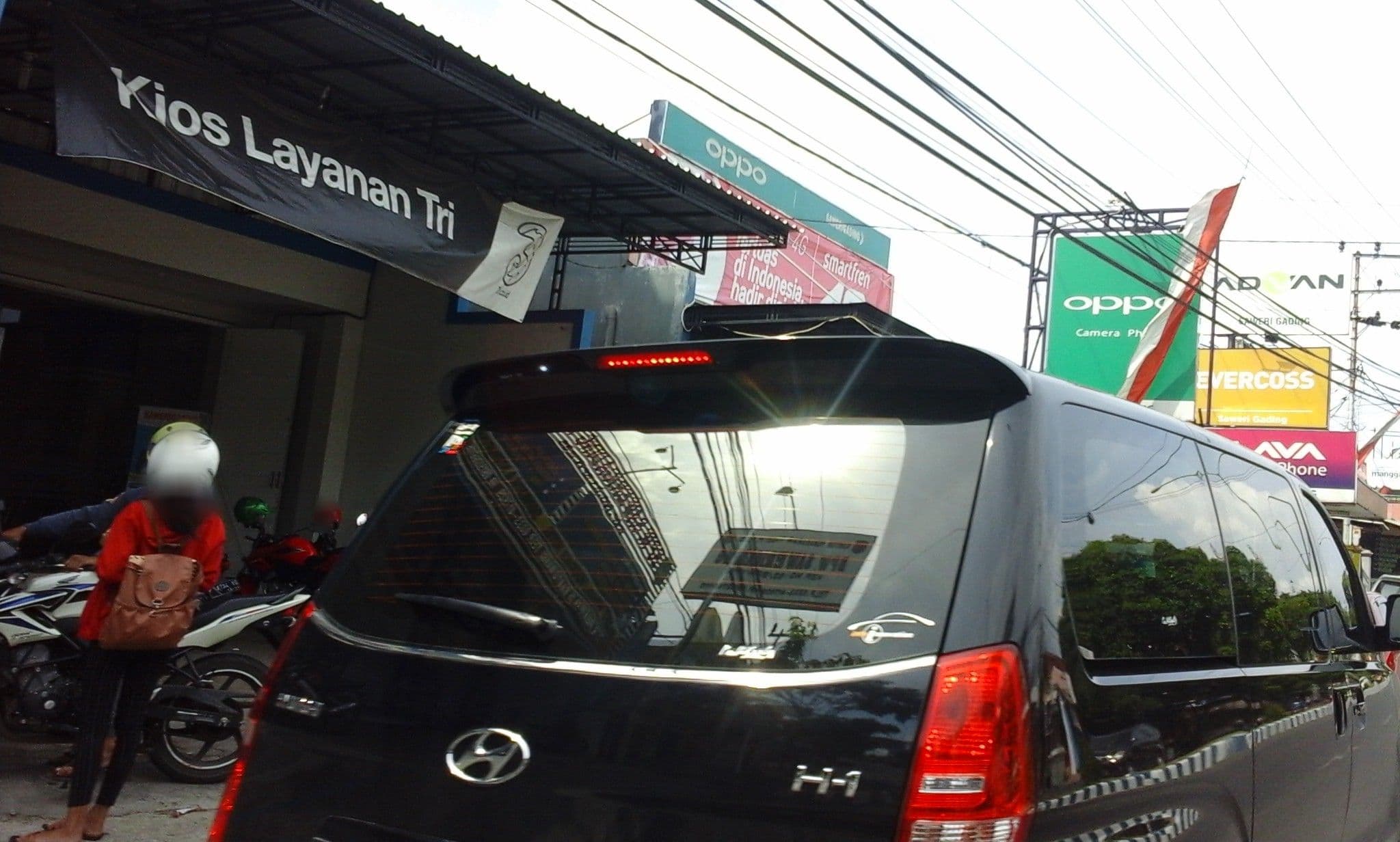 Street view near Hotel Santika Banyuwangi, Banyuwangi — © arizalkawamuna (CC BY-SA · Mapillary)