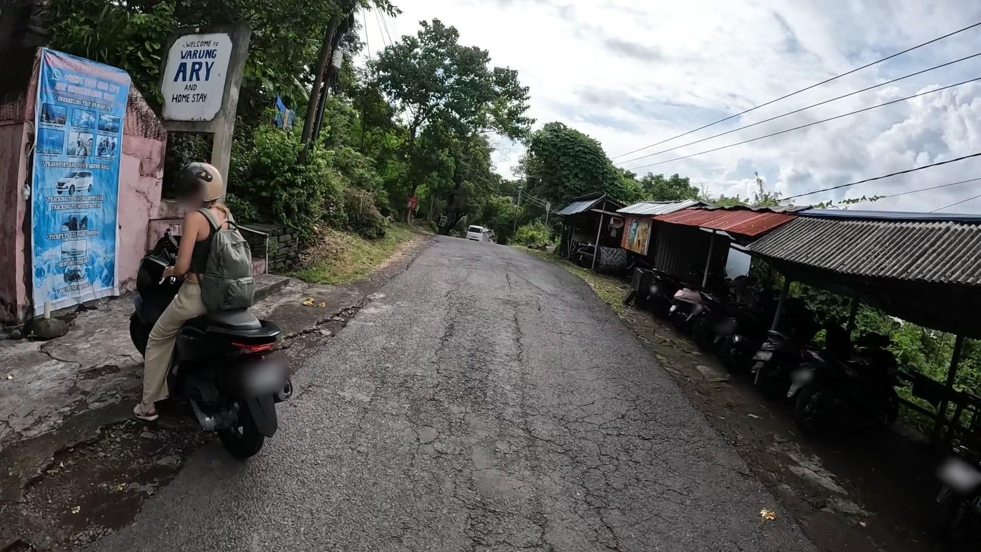 Street view near warung Ary & Homestay, Amlapura