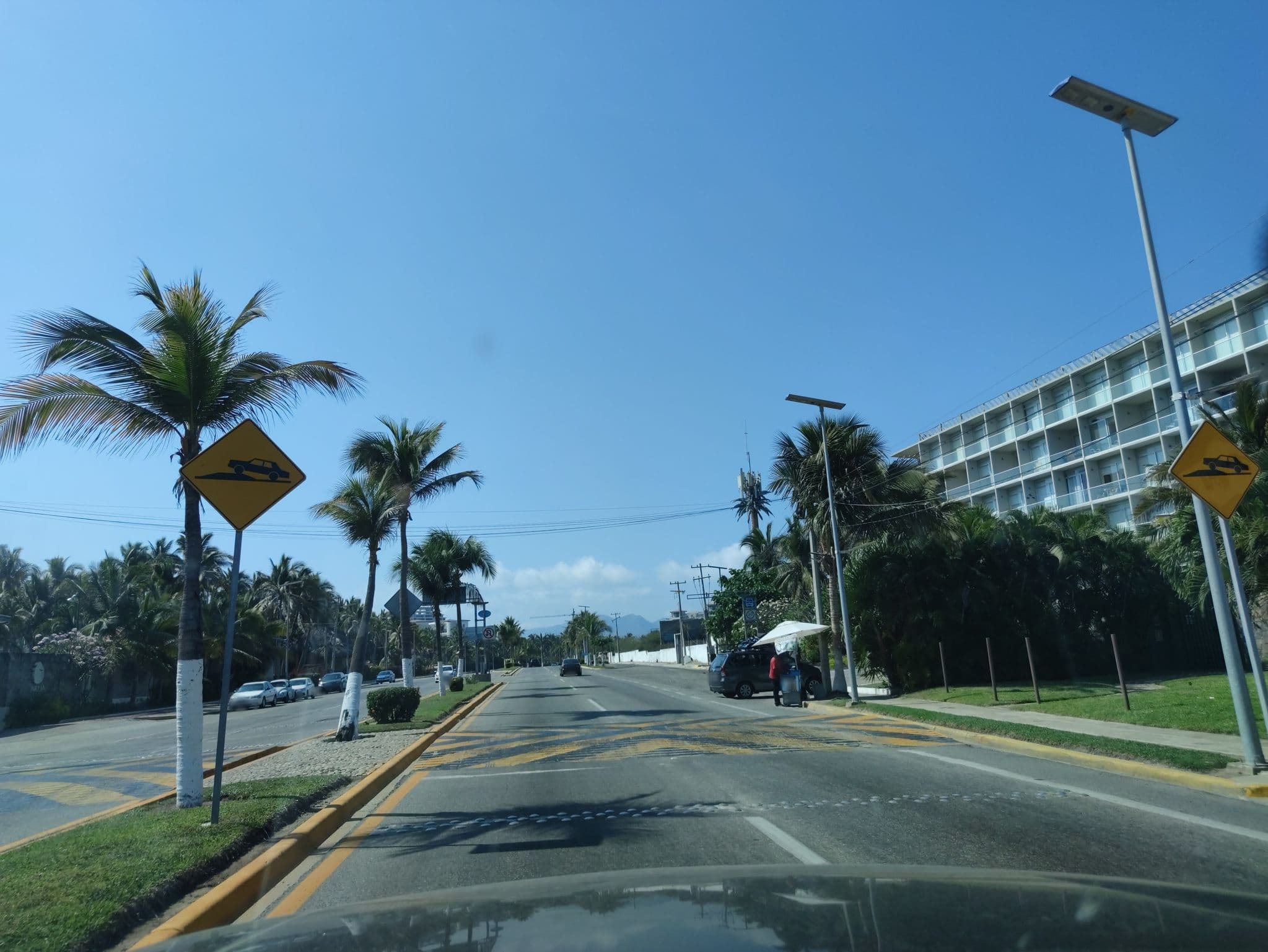 Street view near Residencial Puerta Diamante, Tres Palos — © vsalgado (CC BY-SA · Mapillary)