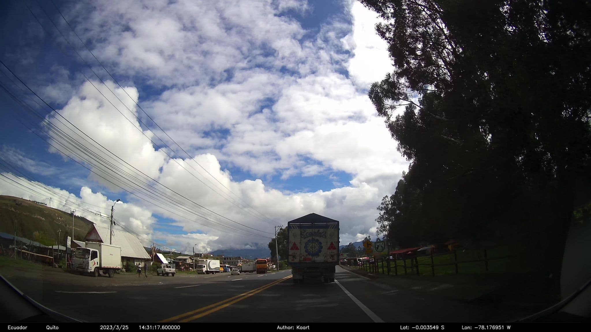 Street view near Hotel Villa-alba, Cayambe — © kaart_2 (CC BY-SA · Mapillary)