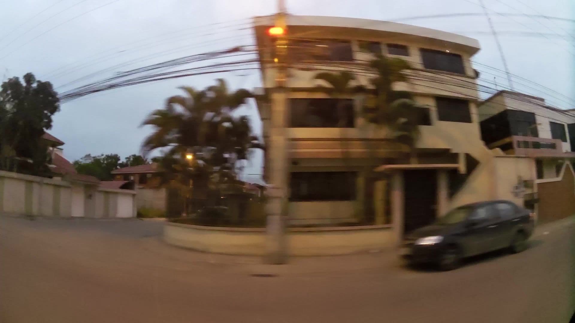 Street view near Suites Machala Executive, Machala — © kaartcam (CC BY-SA · Mapillary)