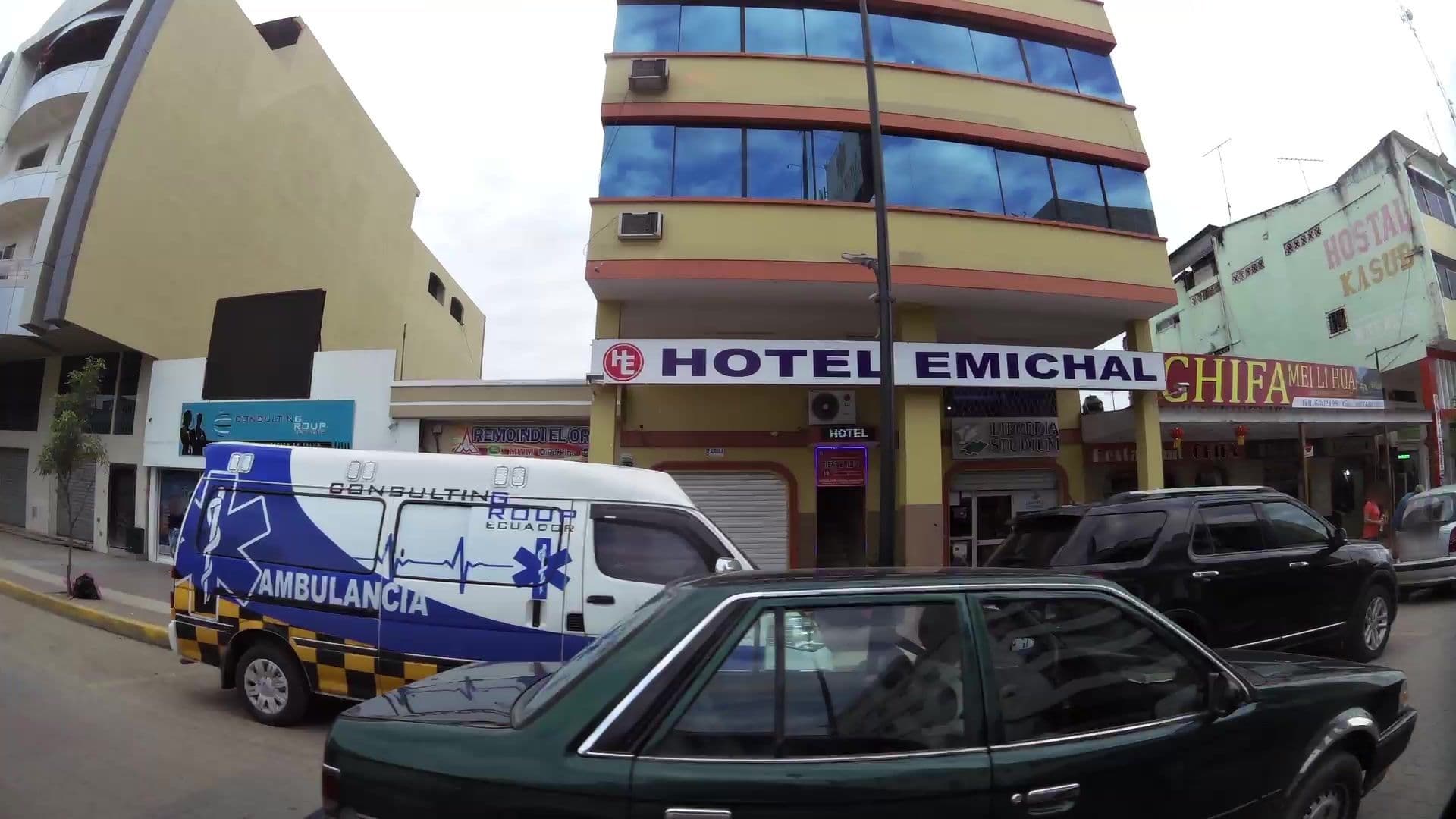 Street view near Hotel Emichal, Machala — © kaartcam (CC BY-SA · Mapillary)