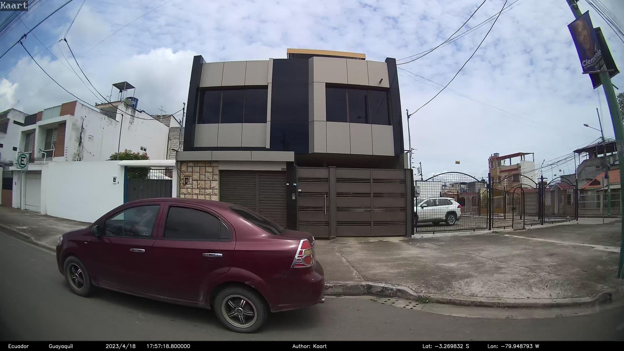 Street view near Casa Geydi, Machala — © kaart_2 (CC BY-SA · Mapillary)