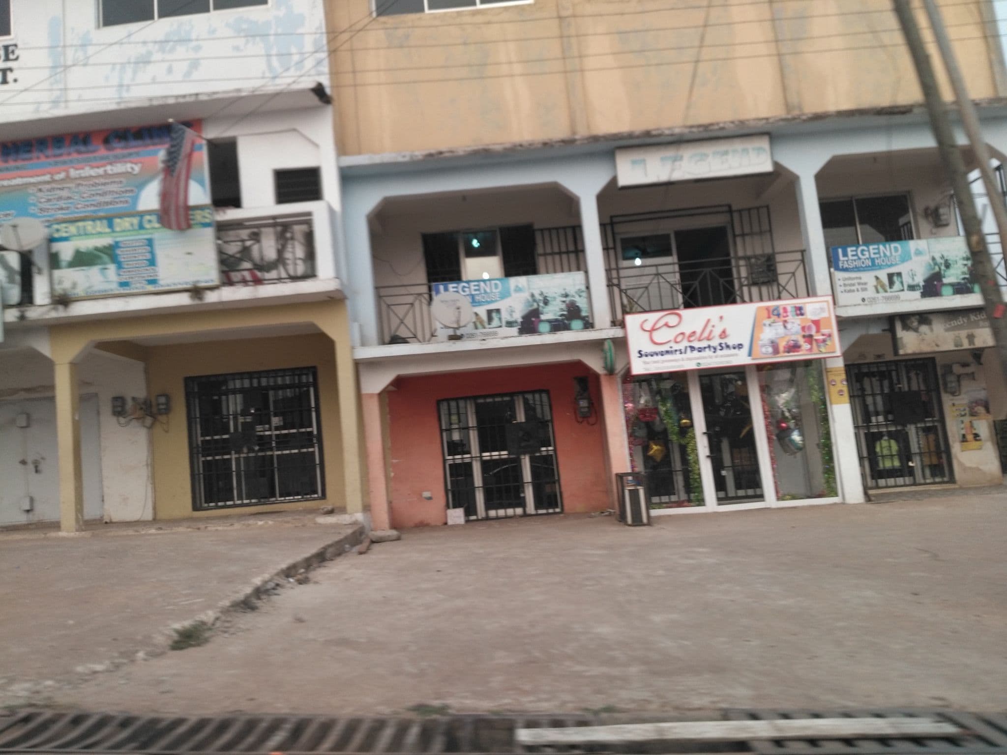 Street view near D Barfi Executive Lodge, Kumasi — © ralebipim (CC BY-SA · Mapillary)