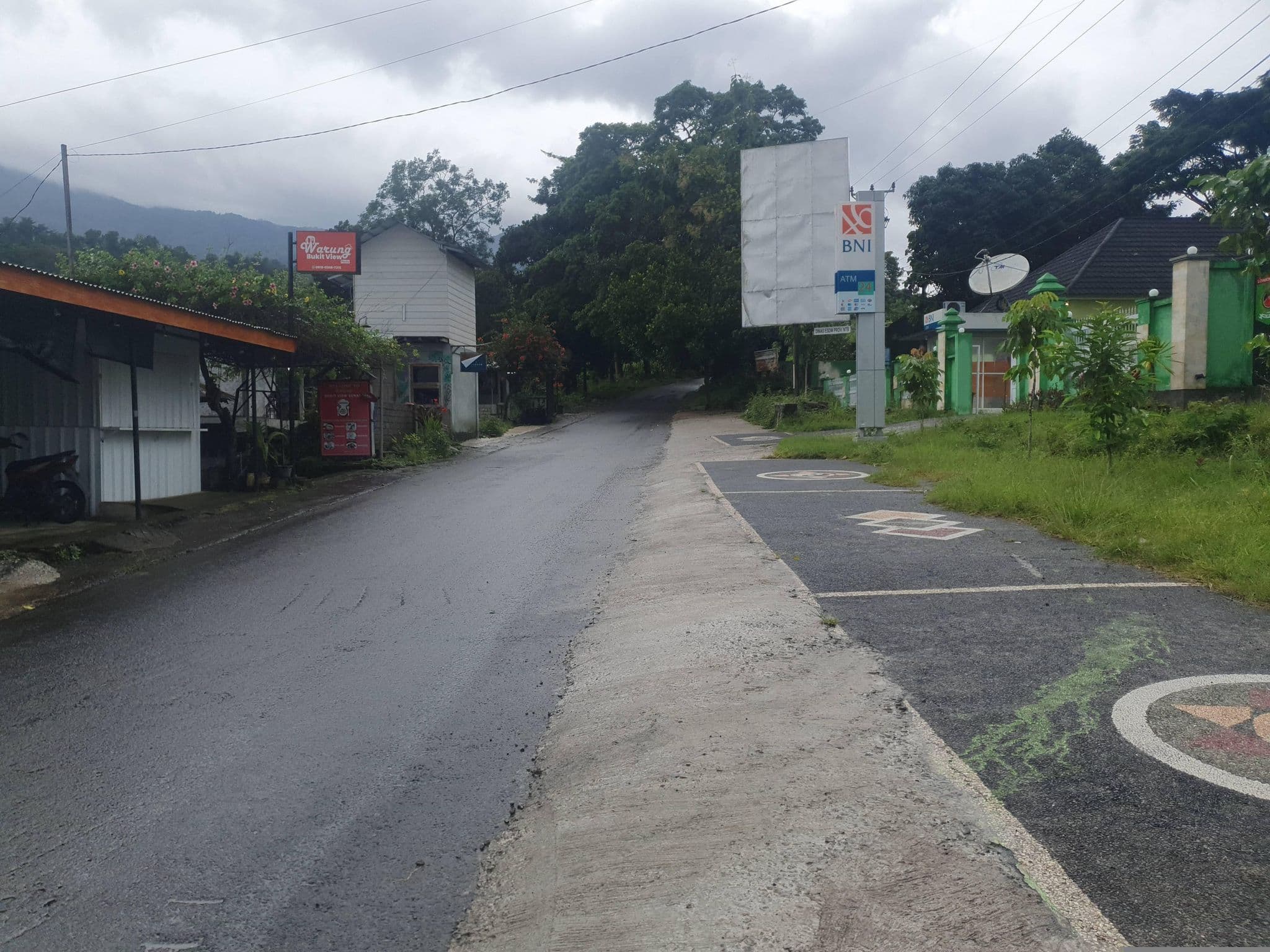 Street view near Dragonfly Lodge, Pemenang — © russmcd (CC BY-SA · Mapillary)