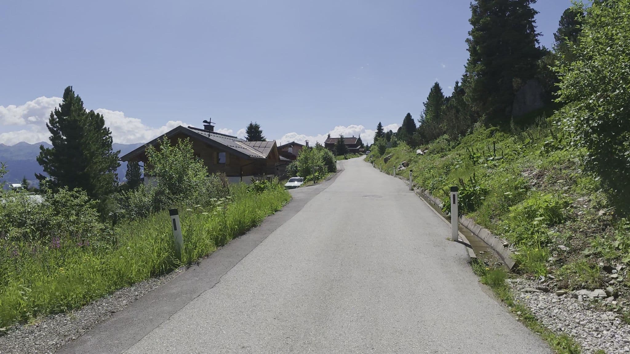Street view near Chalet Alpengarten, Ried im Zillertal — © Guzzi_Franze (CC BY-SA · Mapillary)