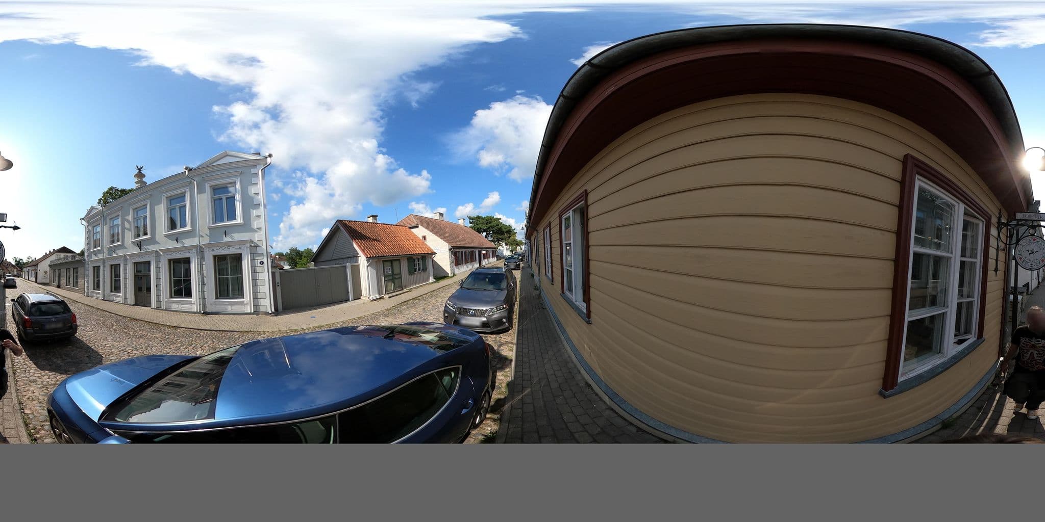Street view near Vanalinna Butiikhotell, Kuressaare — © richlv (CC BY-SA · Mapillary)