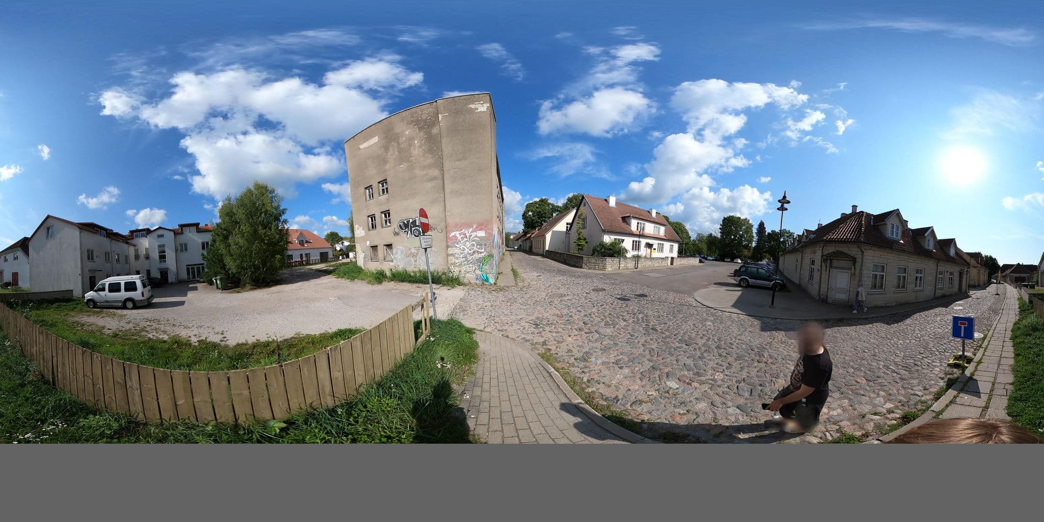 Street view near Arina Guest Apartment, Kuressaare — © richlv (CC BY-SA · Mapillary)