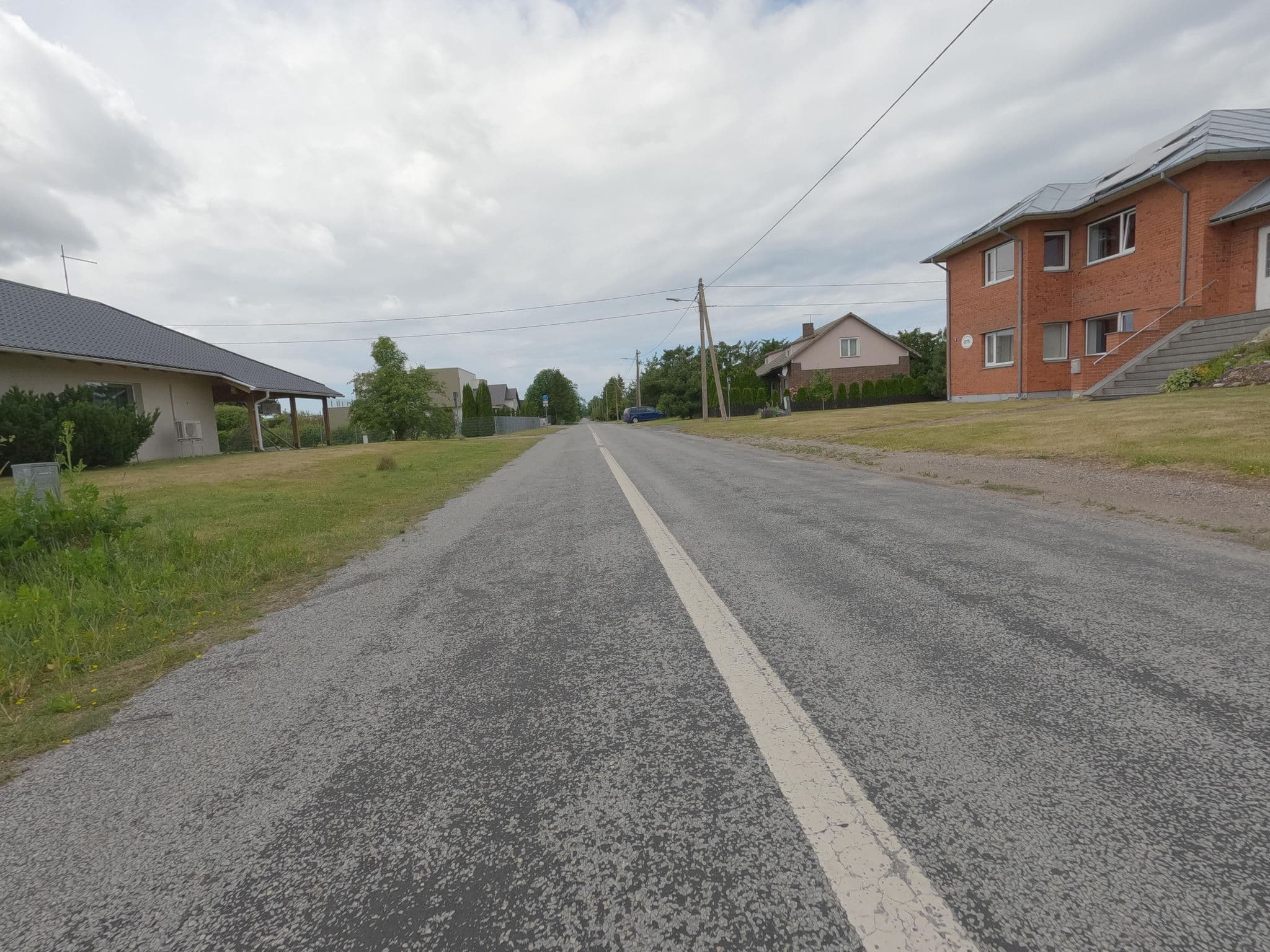 Street view near Ots kodumajutus, Kuressaare — © ESTmapper1001 (CC BY-SA · Mapillary)