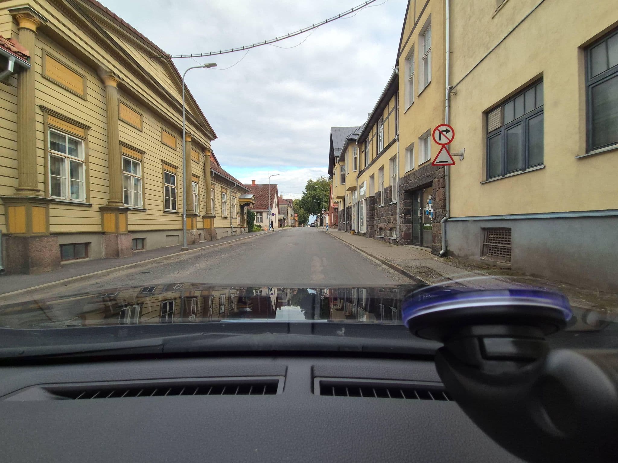 Street view near Viljandi Paadimehe apartment, Viljandi — © Apirnus (CC BY-SA · Mapillary)
