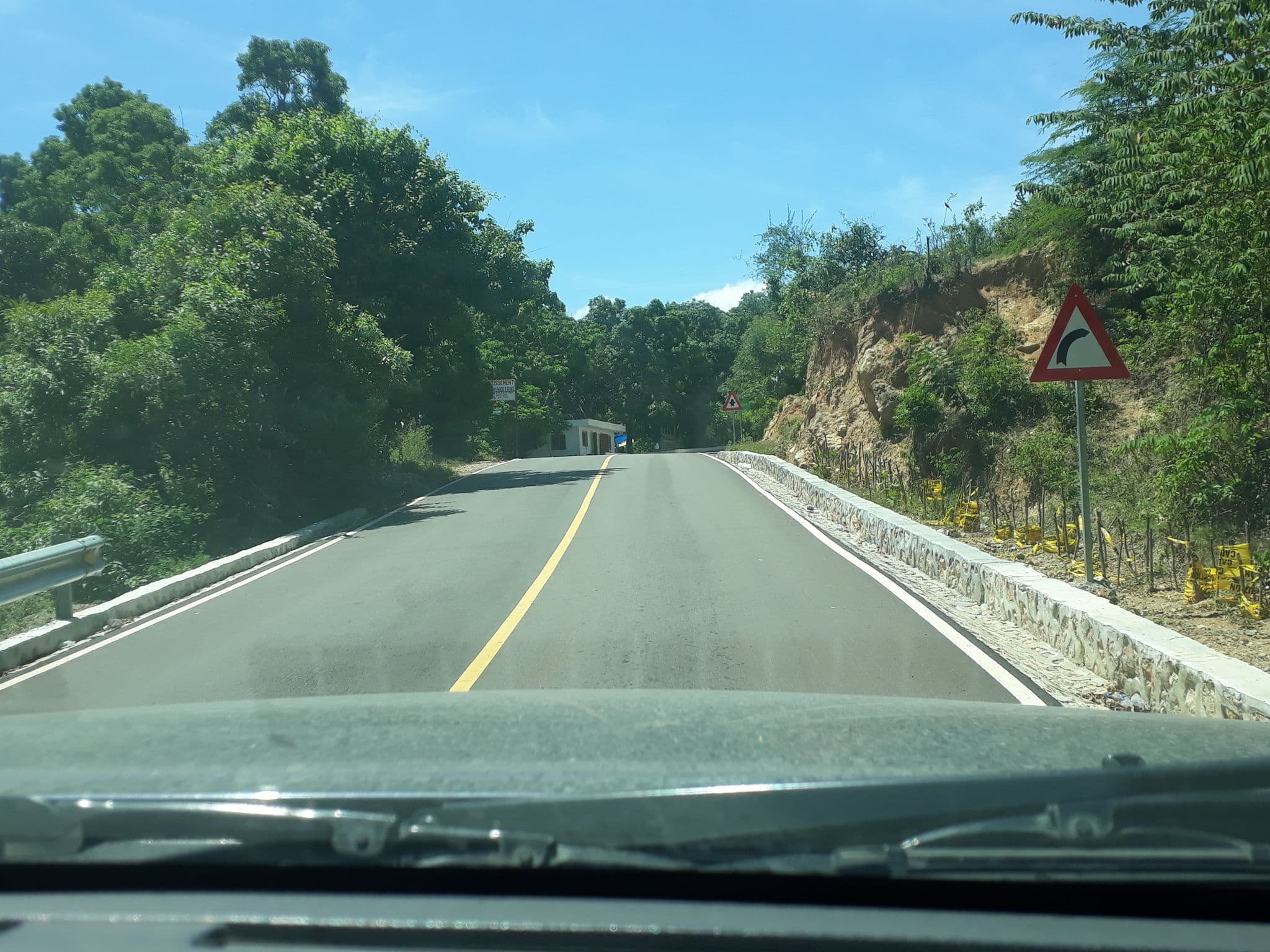 Street view near Classic Plaza Hotel Cap Haitien, Cap-Haïtien — © bela (CC BY-SA · Mapillary)