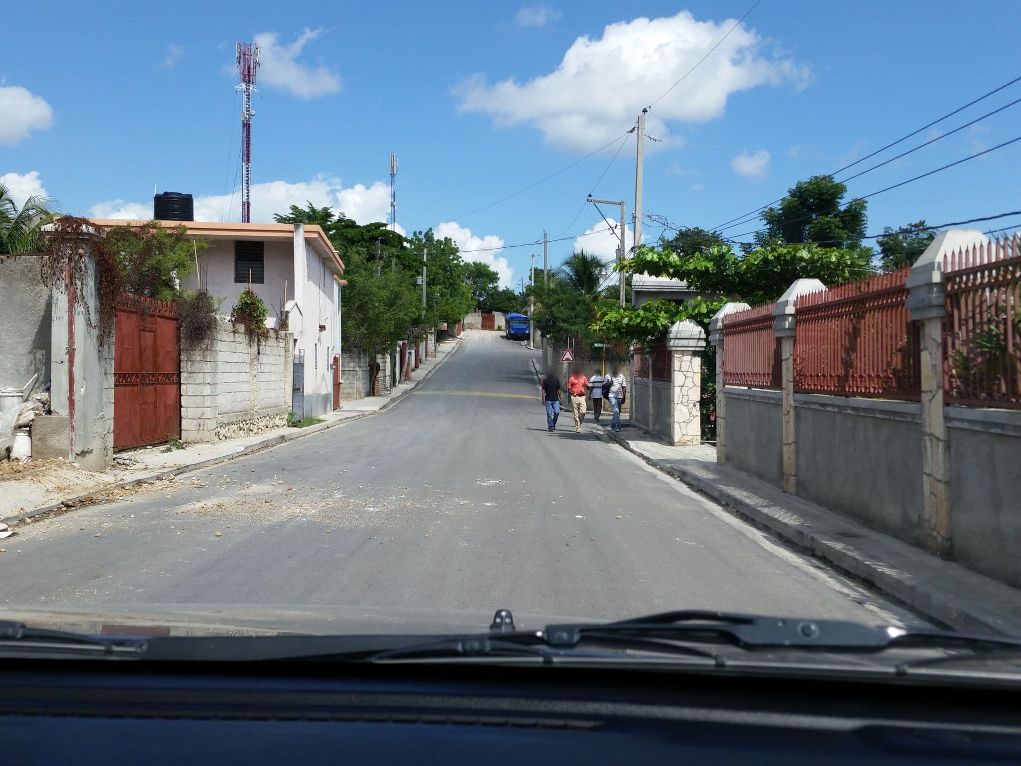 Street view near Villa Elegance suites, Hotel, Pétionville — © jaakkoh (CC BY-SA · Mapillary)