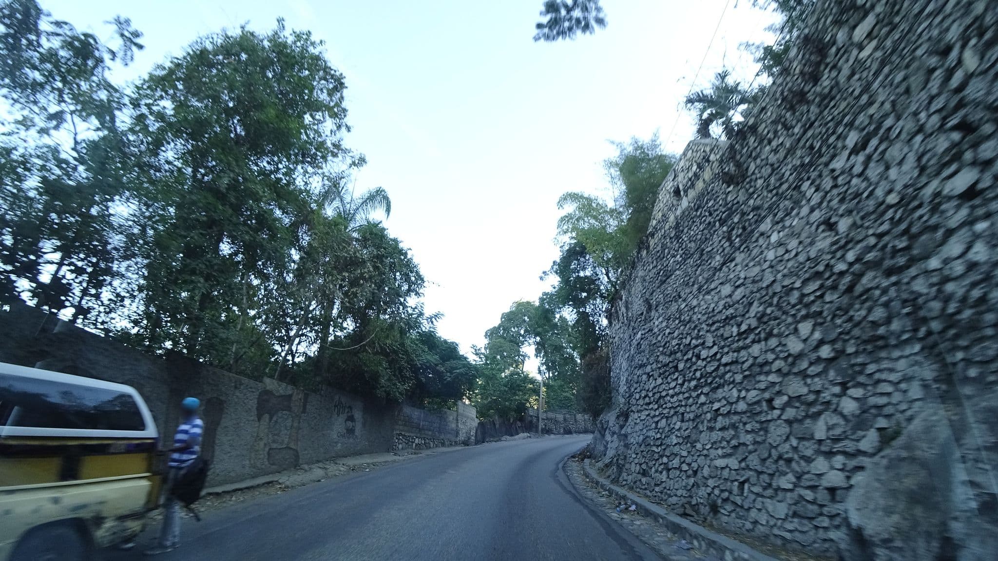 Street view near La Sirene Hotel, Pétionville — © danbjoseph (CC BY-SA · Mapillary)
