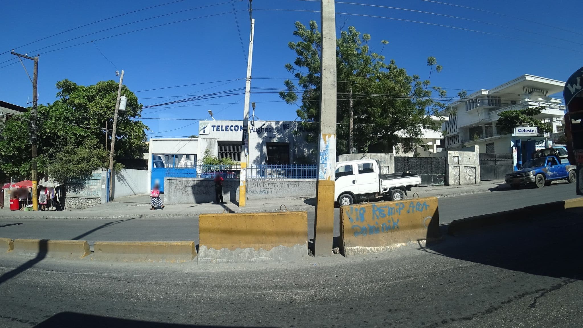 Street view near Safe Inn Bar Resto, Pétionville — © giblet (CC BY-SA · Mapillary)
