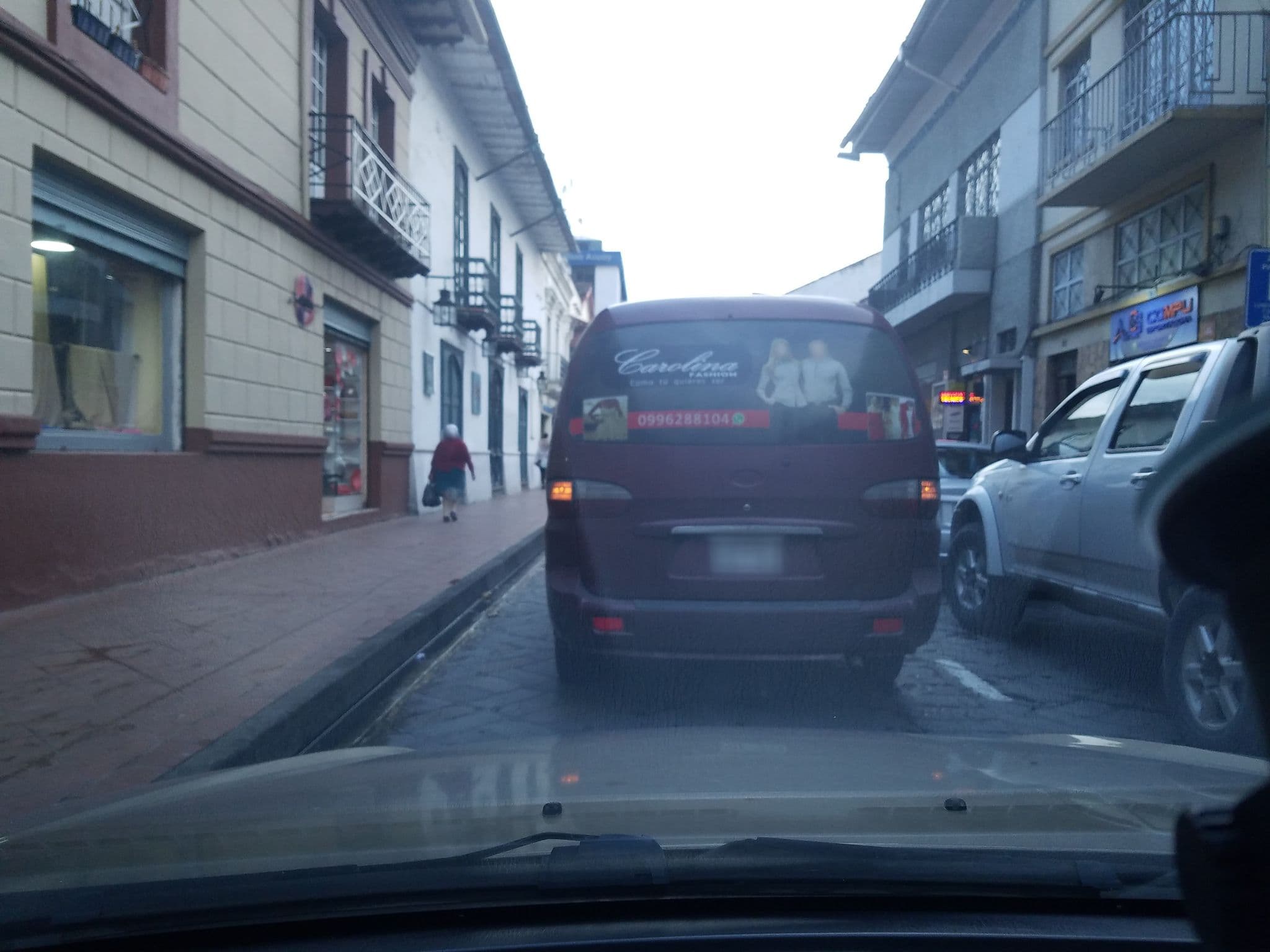 Street view near GO Hostel, Cuenca — © frucoec (CC BY-SA · Mapillary)