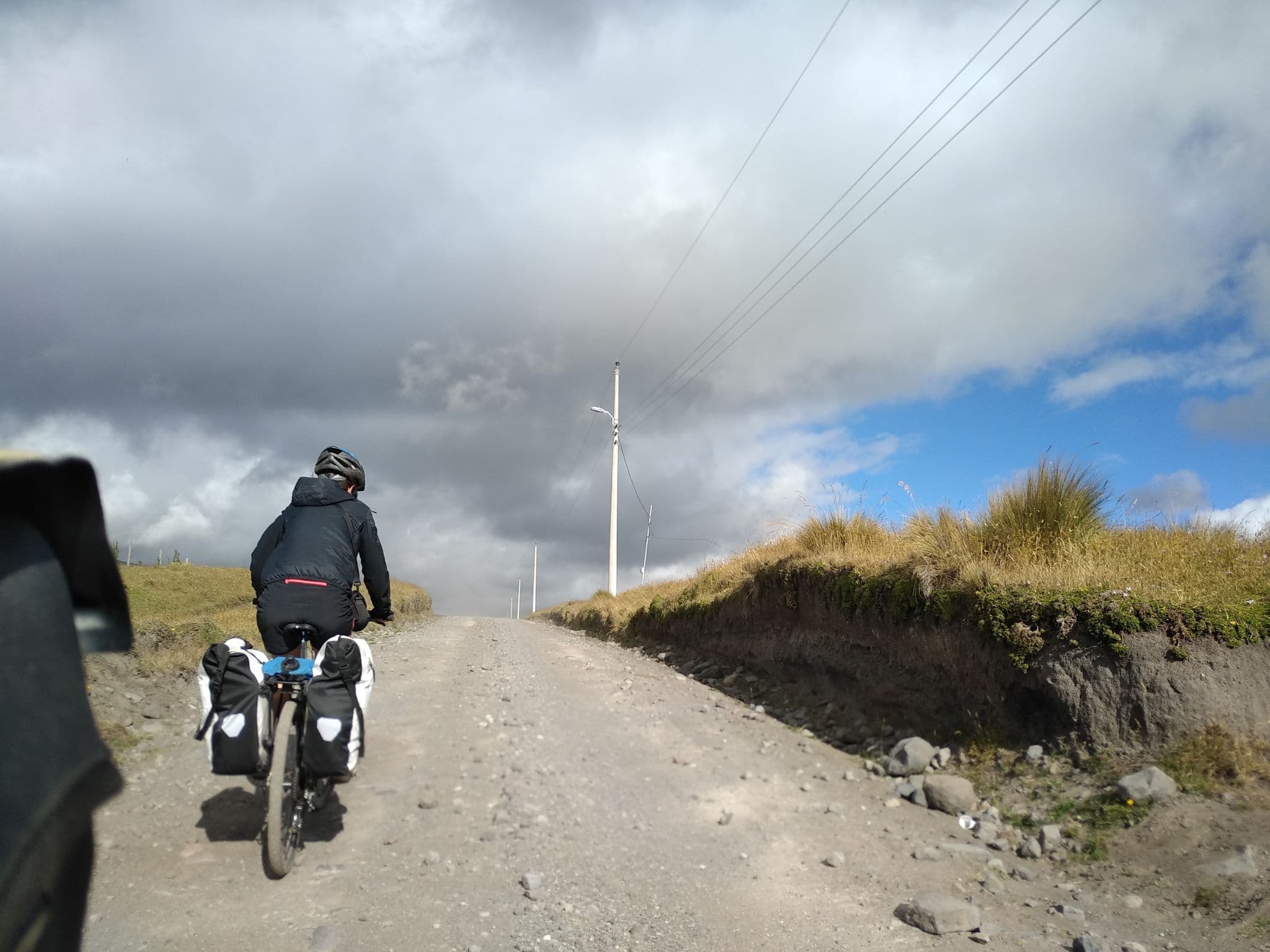 Street view near Hacienda Los Mortiños, Machachi — © nomadmapper (CC BY-SA · Mapillary)