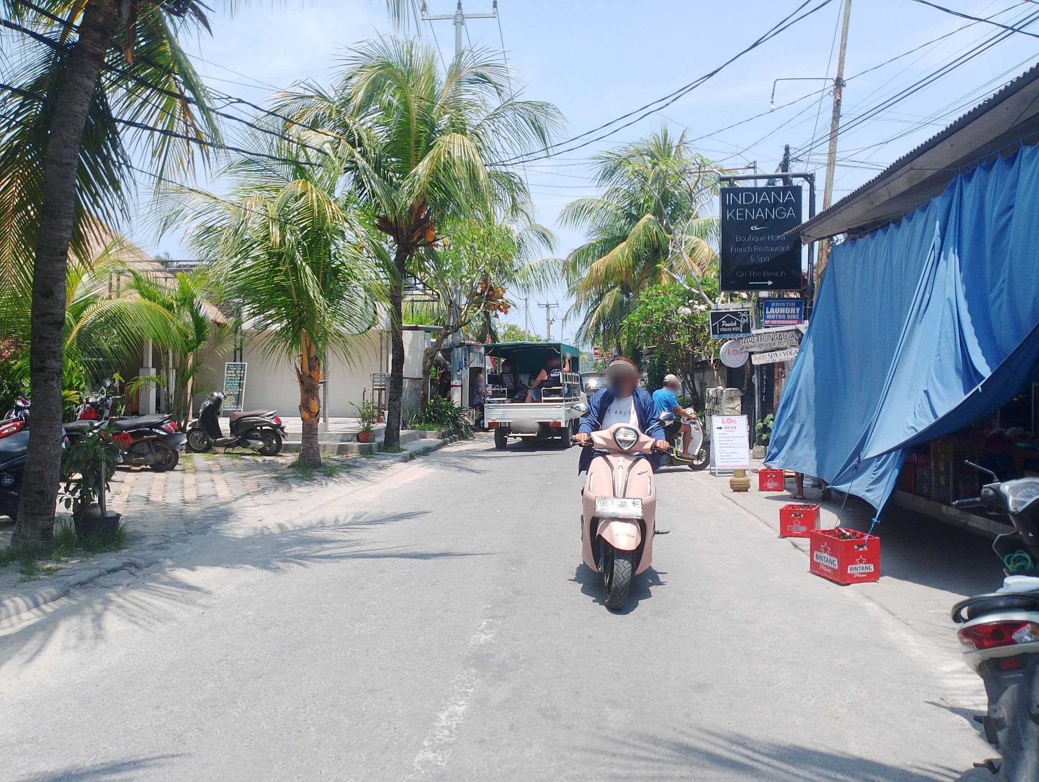 Street view near Sukanusa, Klungkung