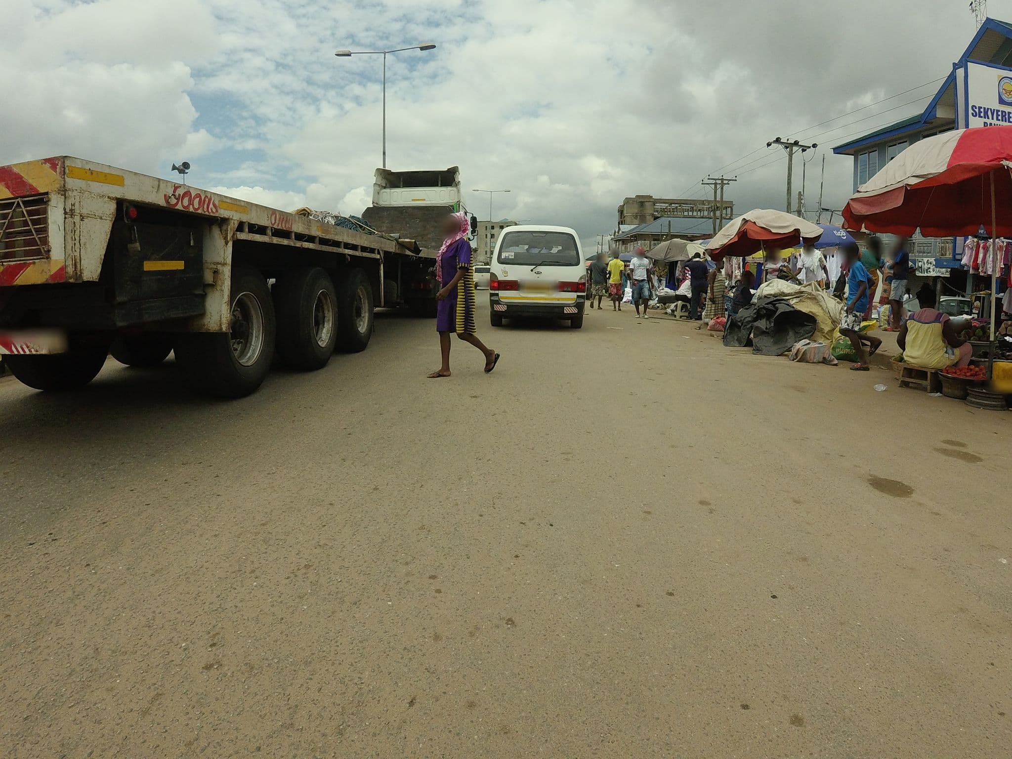 Street view near Dukusguest, Tafo — © amuzujoe (CC BY-SA · Mapillary)
