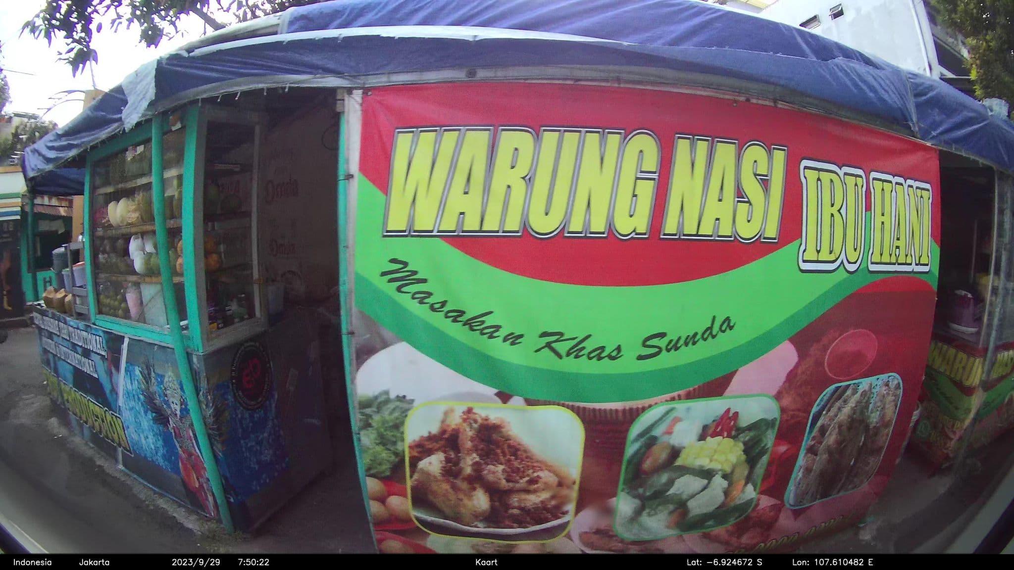 Street view near Raffleshom Hotel, Bandung — © kaart_2 (CC BY-SA · Mapillary)