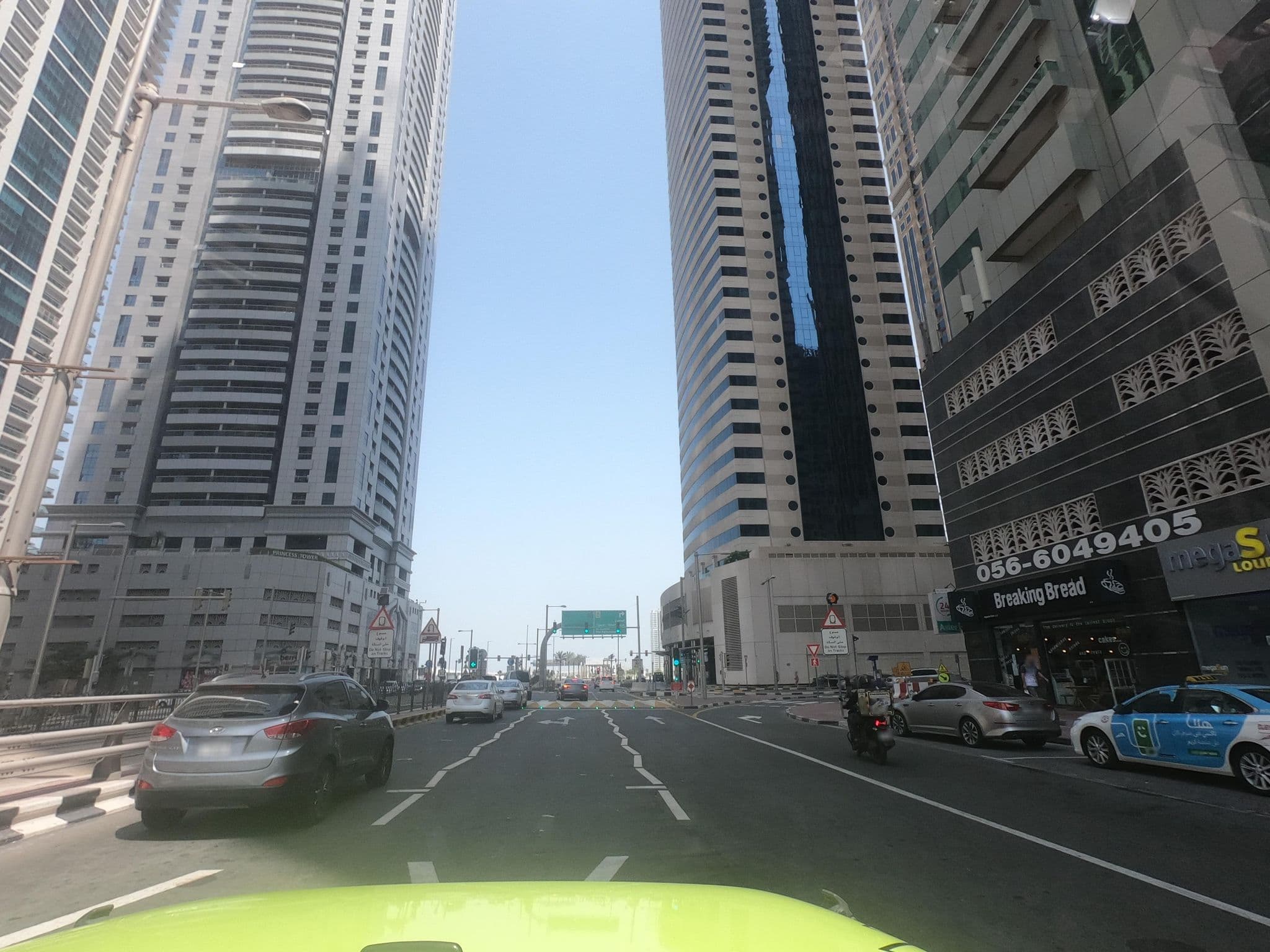 Street view near Dubai Marina Hostel, Dubai Marina — © countzero5 (CC BY-SA · Mapillary)