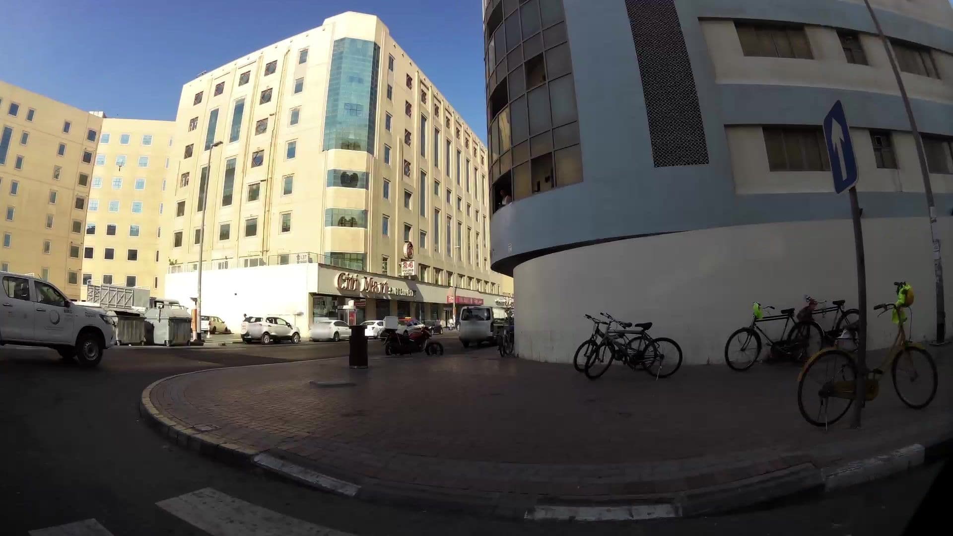 Street view near Honeycomb Capsule, Bur Dubai — © kaartcam (CC BY-SA · Mapillary)