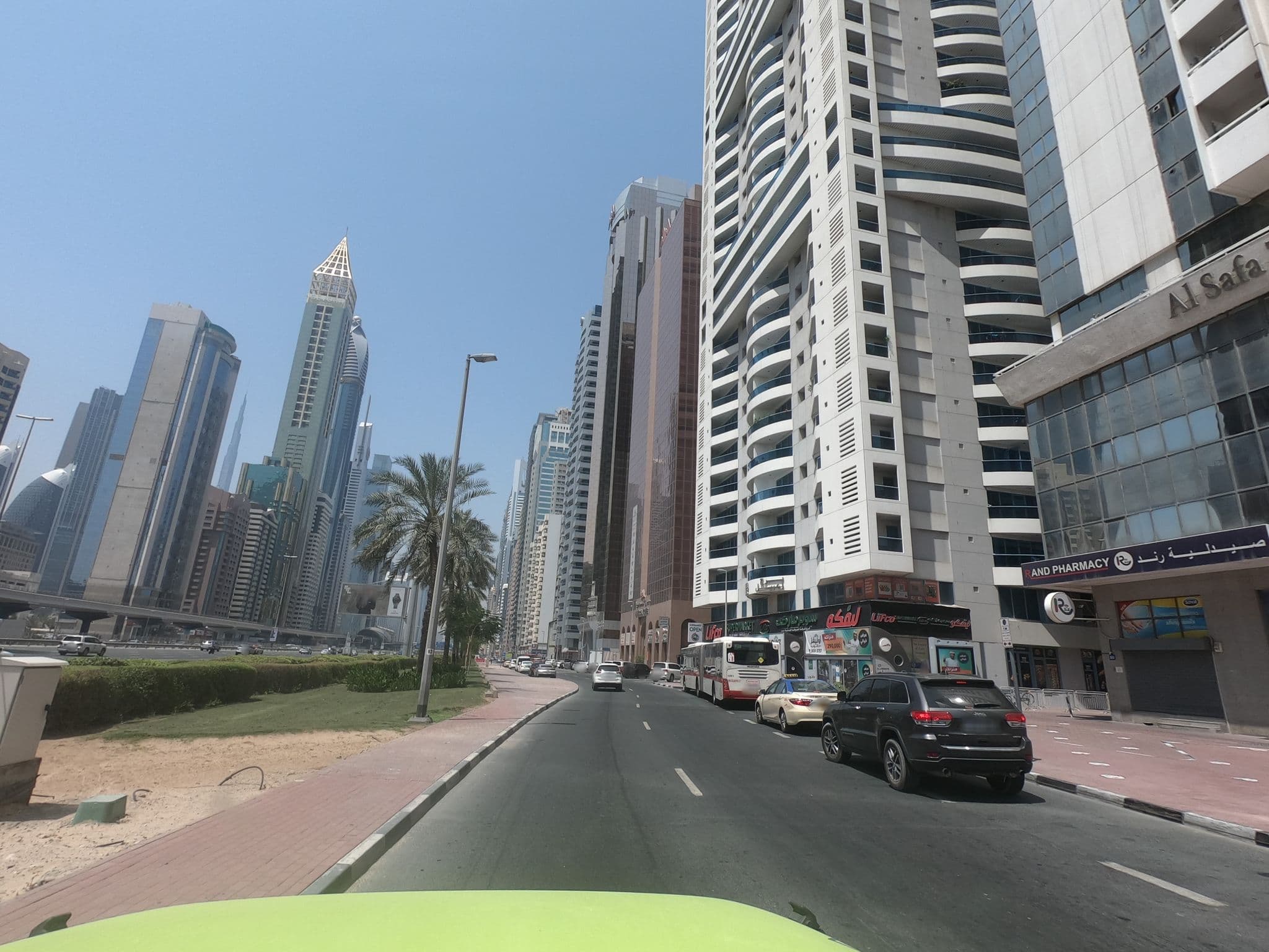 Street view near Hello hostel, As Saţwah — © countzero5 (CC BY-SA · Mapillary)