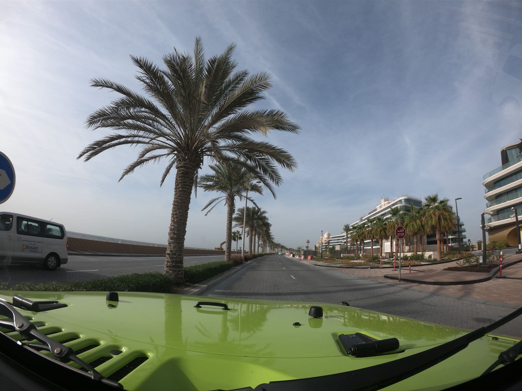 Street view near W Dubai - The Palm, The Palm Jumeirah — © countzero5 (CC BY-SA · Mapillary)