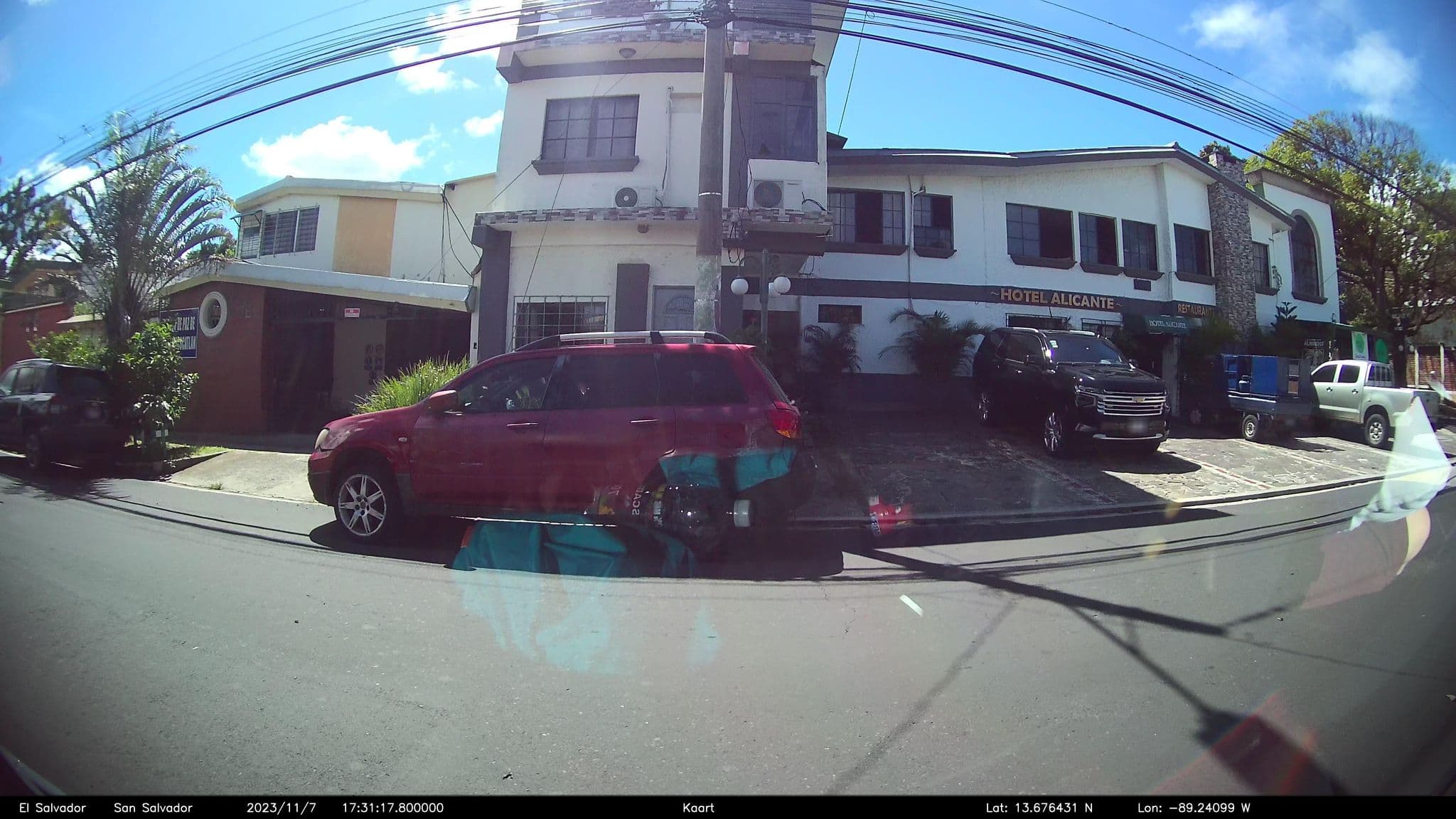 Street view near Hotel Alicante San Salvador, Antiguo Cuscatlán — © kaart_2 (CC BY-SA · Mapillary)