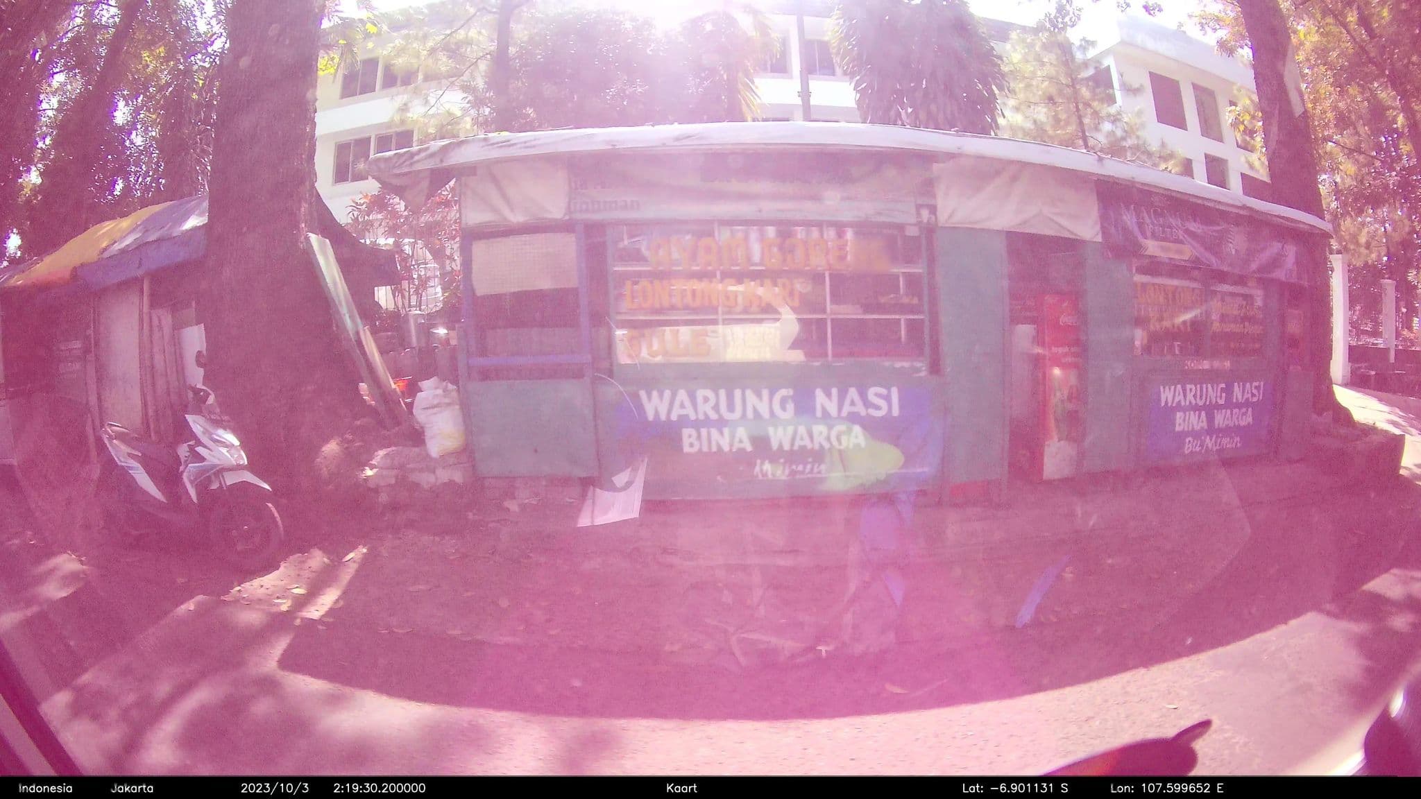 Street view near Excellent Seven Boutique Hotel, Bandung — © kaart5 (CC BY-SA · Mapillary)
