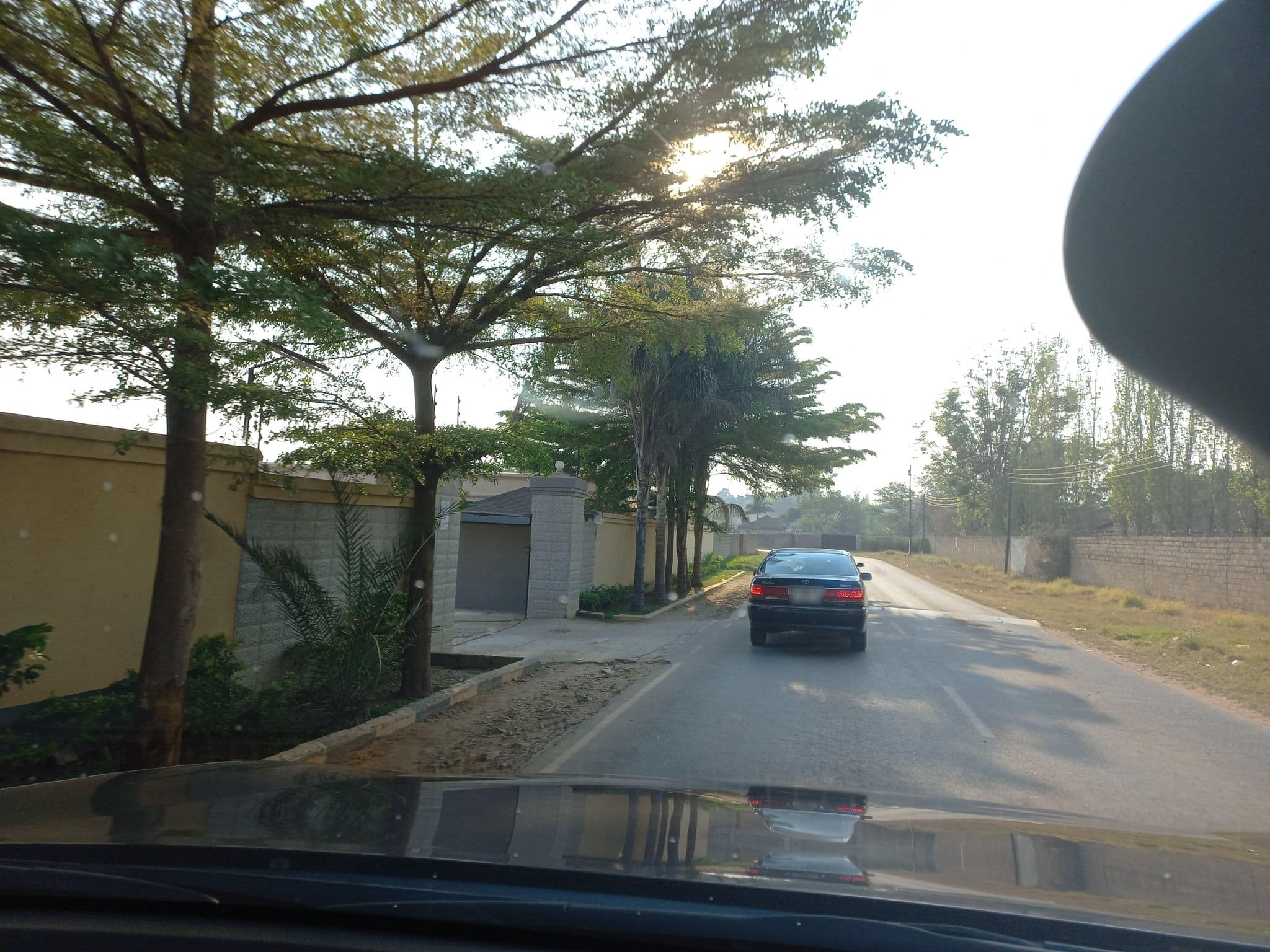 Street view near Cozy Lodge, Madido — © robert_adilson (CC BY-SA · Mapillary)