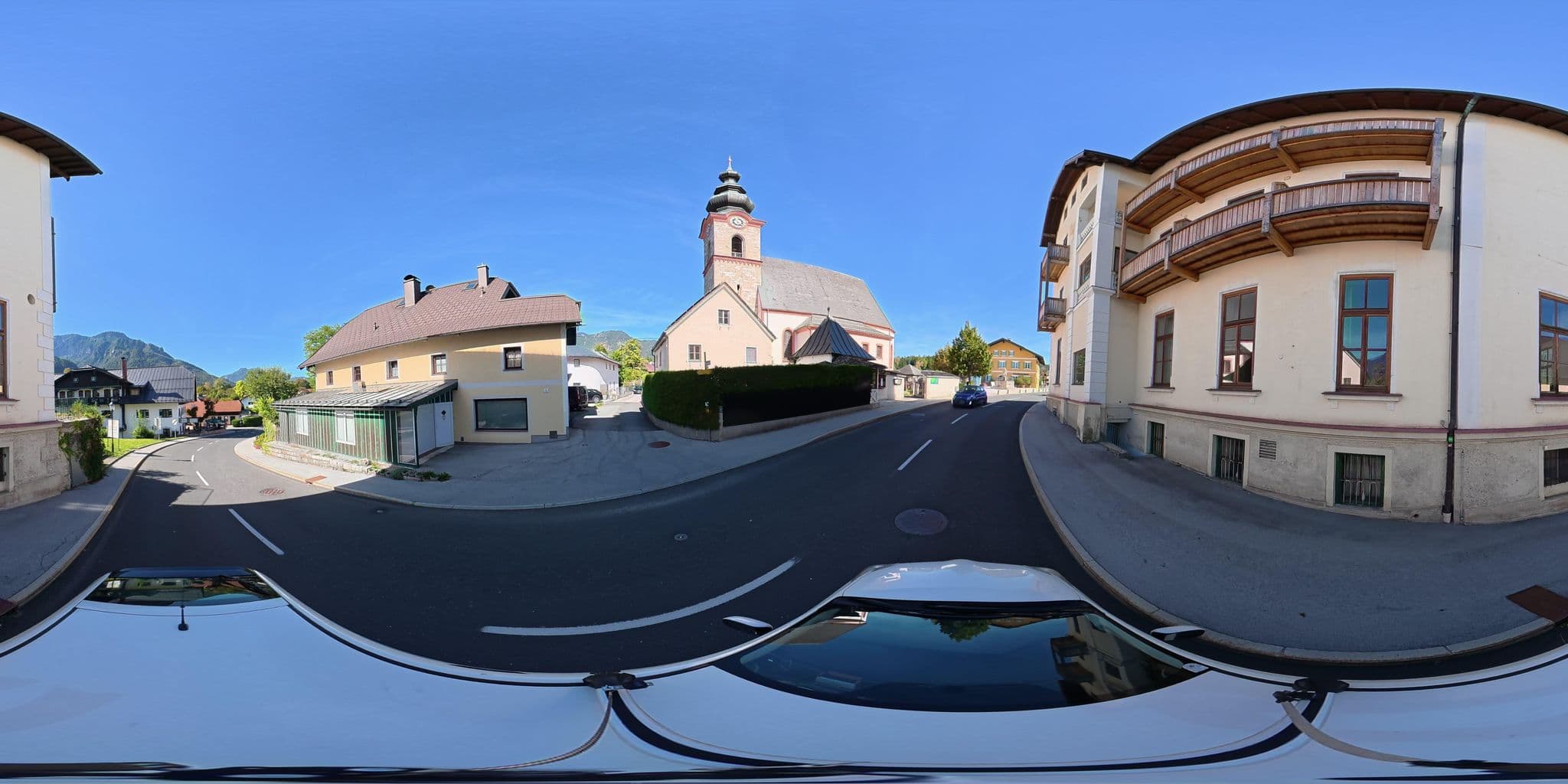 Street view near Hotel Vötterl, Grossgmain — © osmplus_org (CC BY-SA · Mapillary)
