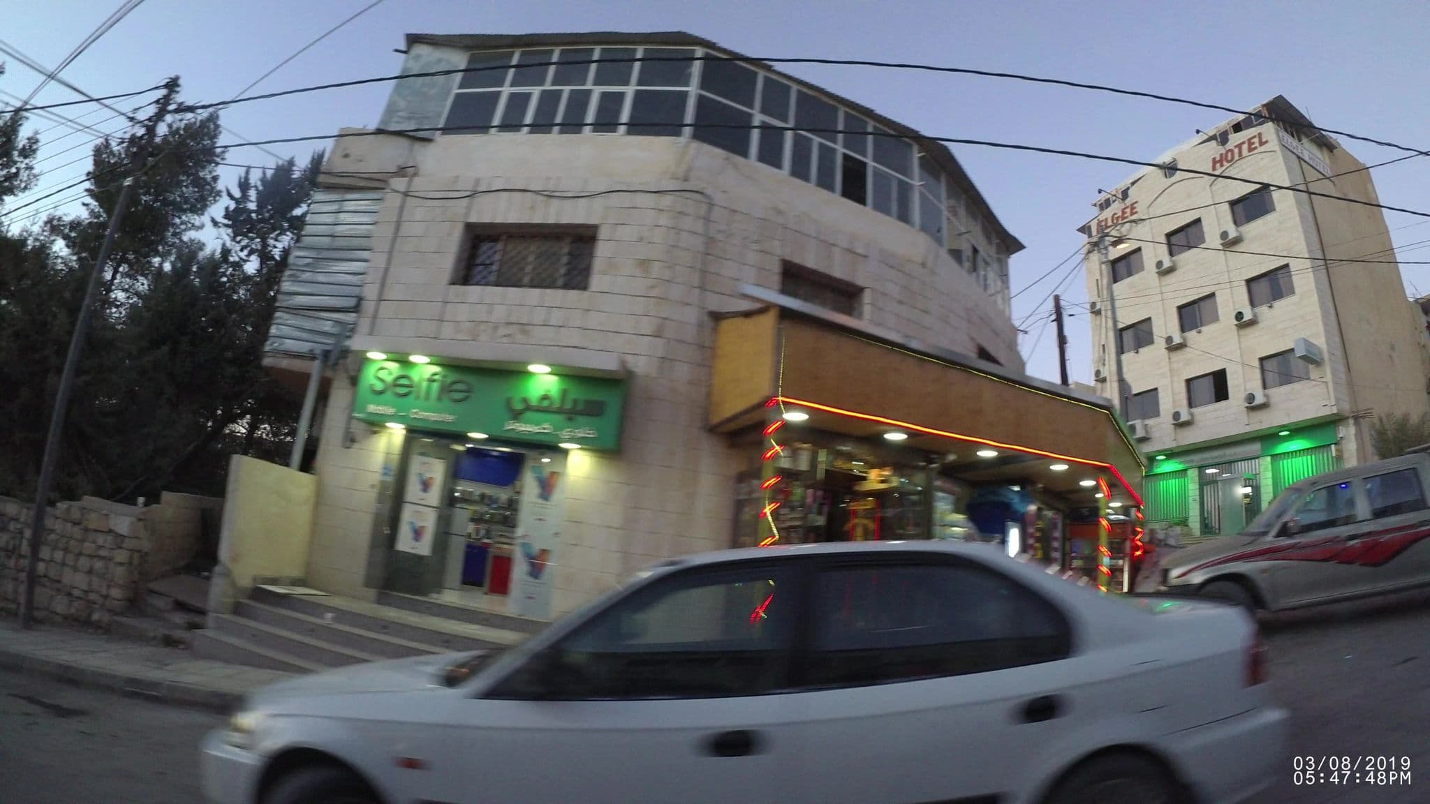 Street view near Petra Desert Hotel, Wādī Mūsá — © kaartcam (CC BY-SA · Mapillary)