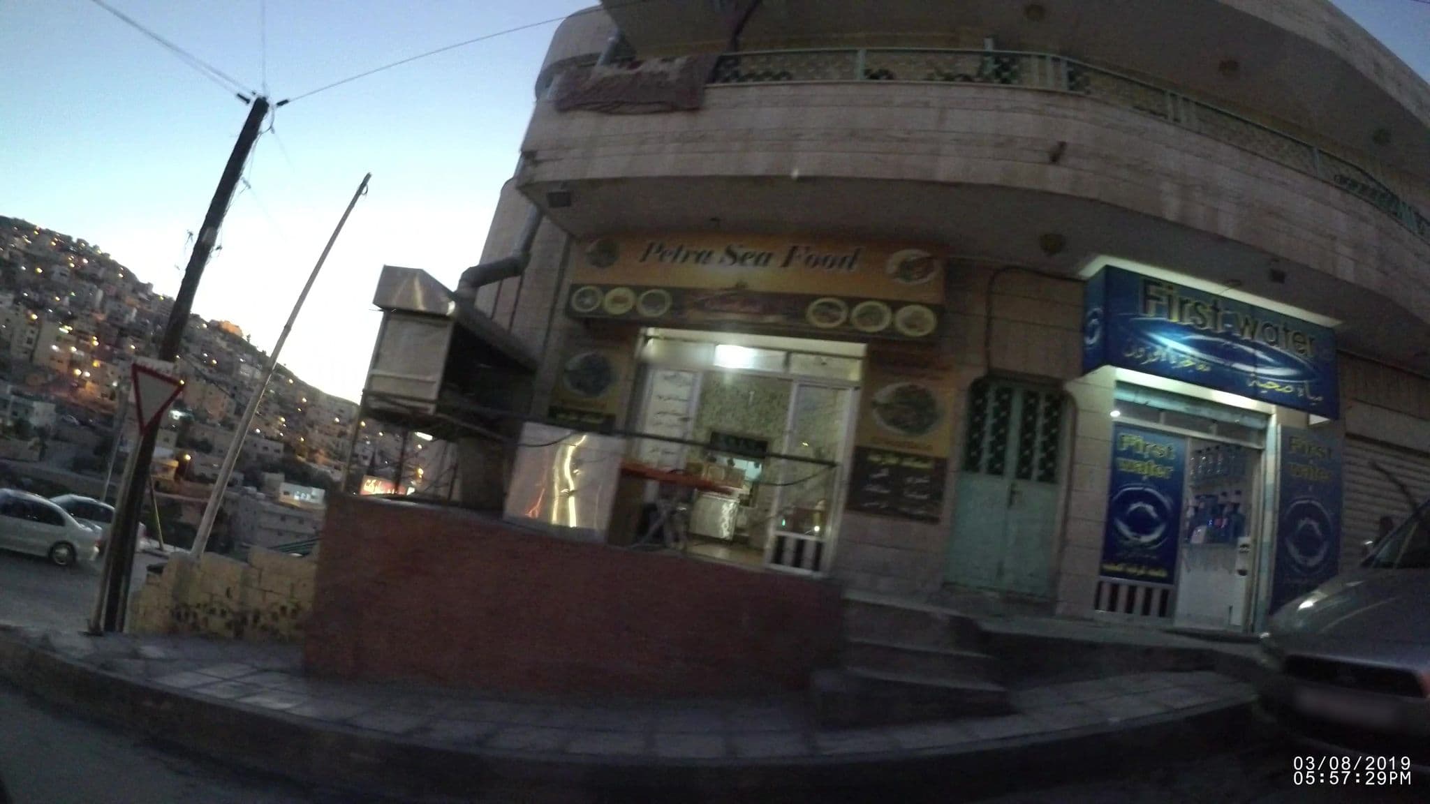 Street view near Plaza de petra, Wādī Mūsá — © kaartcam (CC BY-SA · Mapillary)